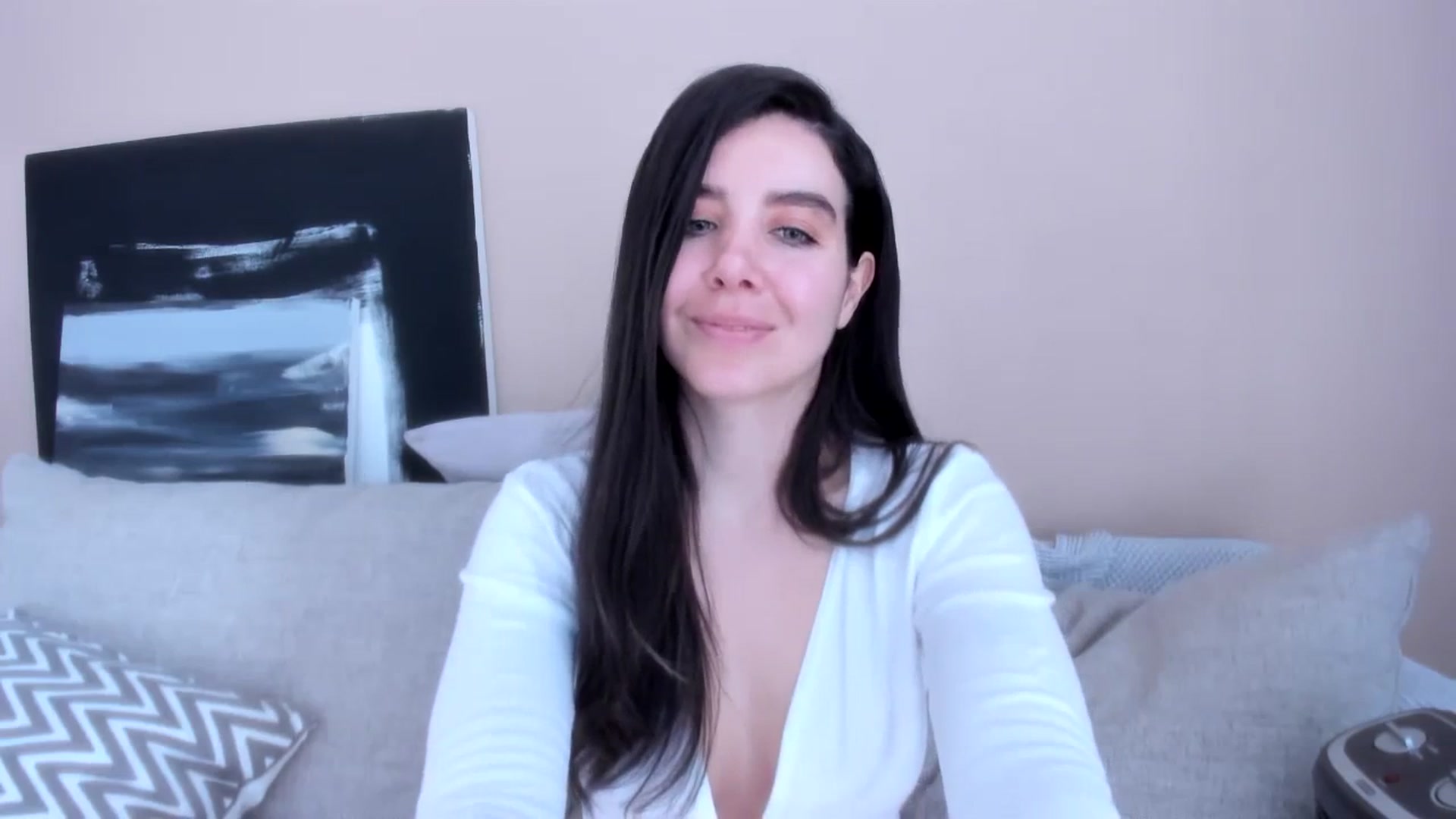 Gallery image thumbnail from LauraVega's myfreecams stream on, 02/01/2024, 15:19 image 20 of 20