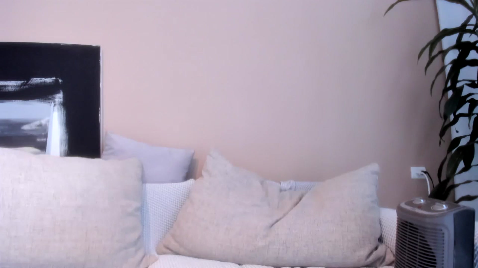 Gallery image thumbnail from LauraVega's myfreecams stream on, 02/01/2024, 17:04 image 9 of 20