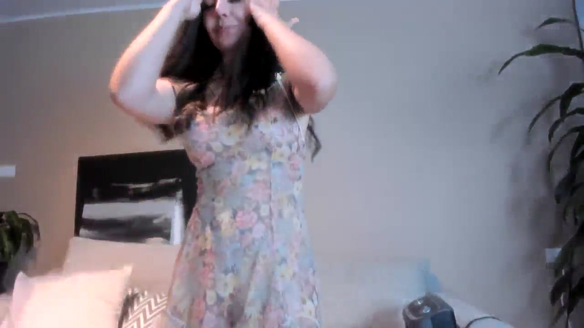 Gallery image thumbnail from LauraVega's myfreecams stream on, 02/03/2024, 23:59 image 6 of 20