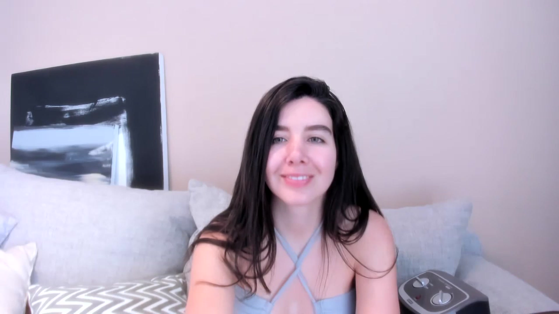 Gallery image thumbnail from LauraVega's myfreecams stream on, 02/04/2024, 16:10 image 12 of 20