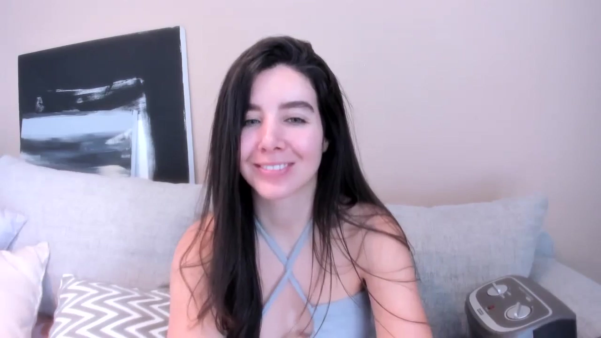 Gallery image thumbnail from LauraVega's myfreecams stream on, 02/04/2024, 16:10 image 6 of 20