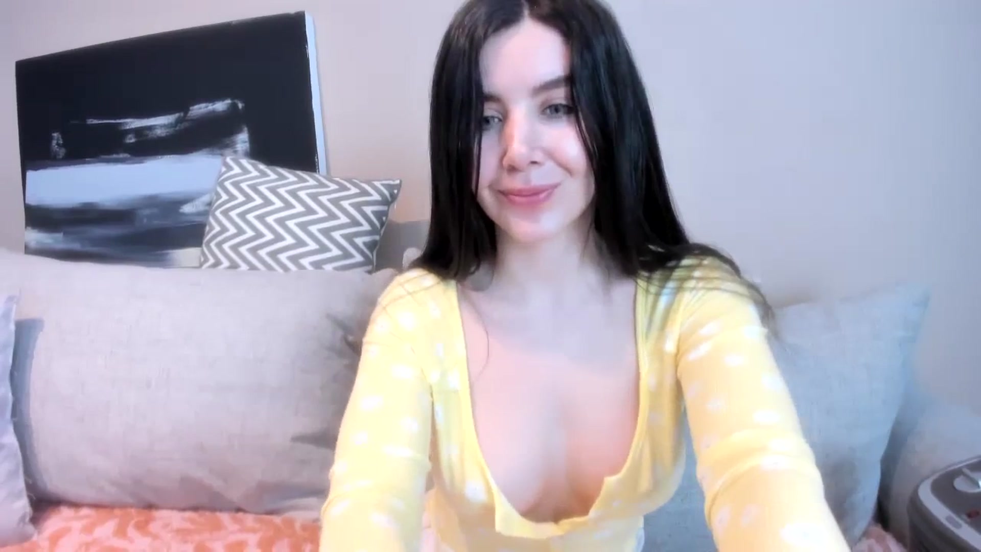 Gallery image thumbnail from LauraVega's myfreecams stream on, 02/05/2024, 14:24 image 17 of 20