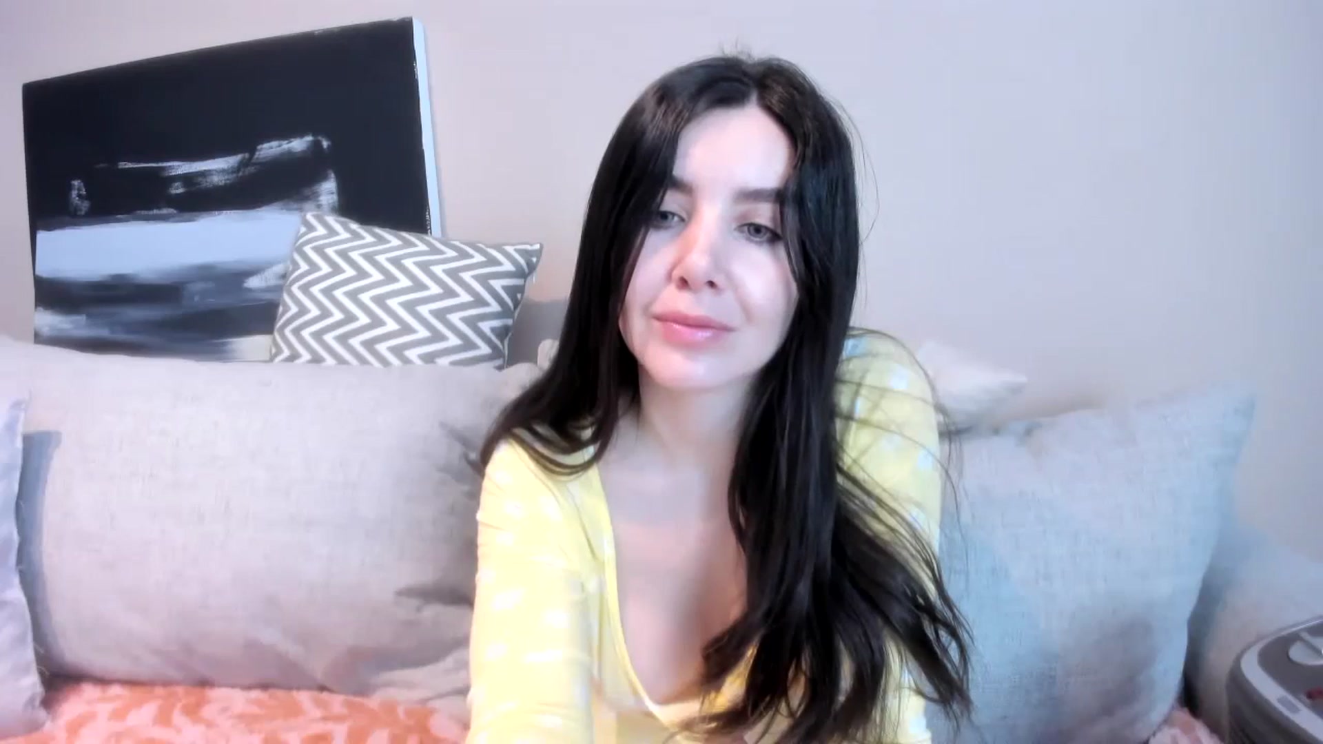 Gallery image thumbnail from LauraVega's myfreecams stream on, 02/05/2024, 14:24 image 6 of 20