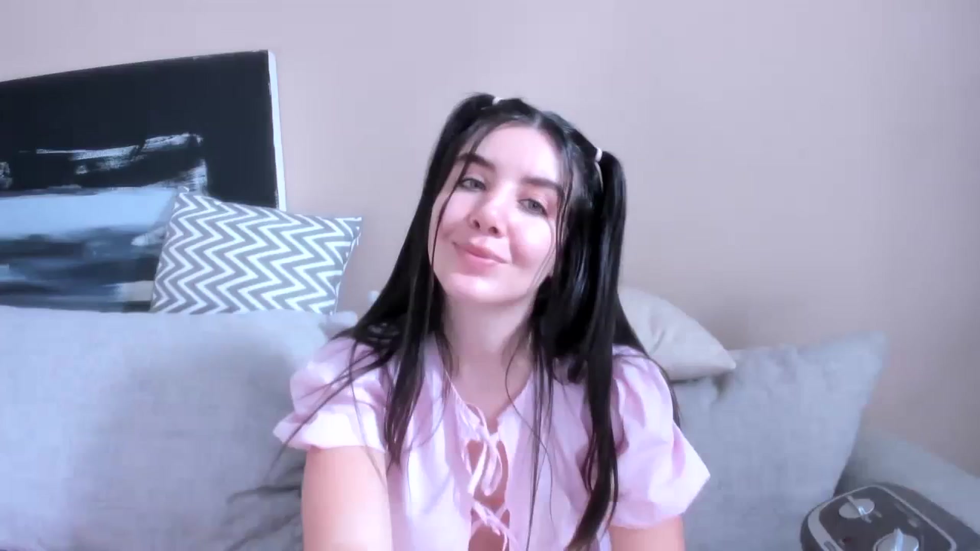 Gallery image thumbnail from LauraVega's myfreecams stream on, 02/06/2024, 15:39 image 20 of 20