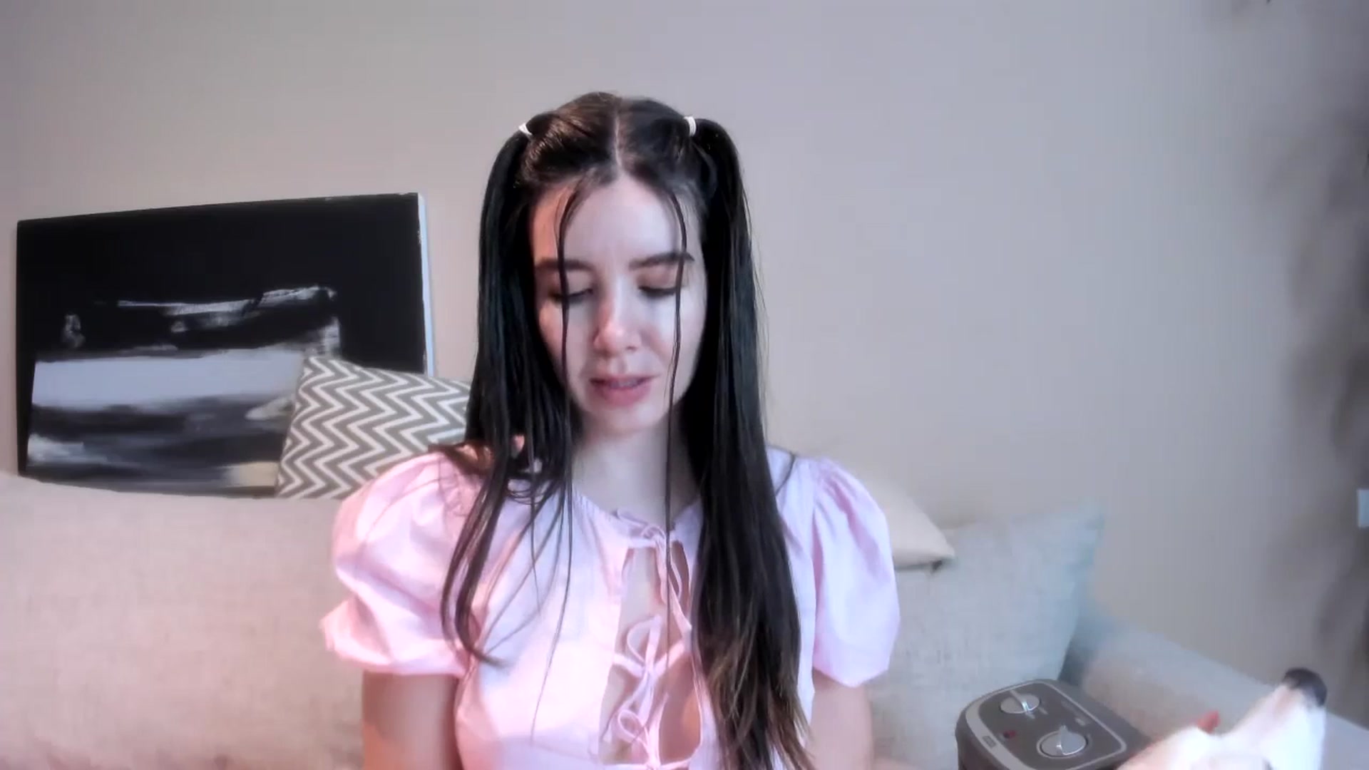 Gallery image thumbnail from LauraVega's myfreecams stream on, 02/07/2024, 24:08 image 4 of 20