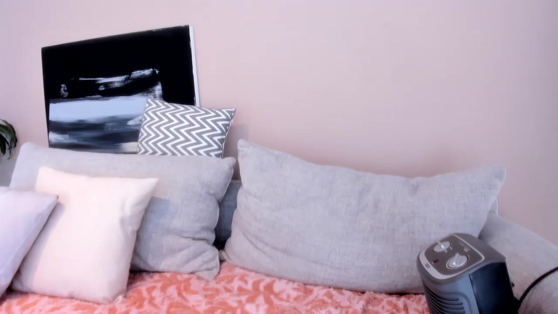 Gallery image thumbnail from LauraVega's myfreecams stream on, 02/11/2024, 16:18 image 17 of 20