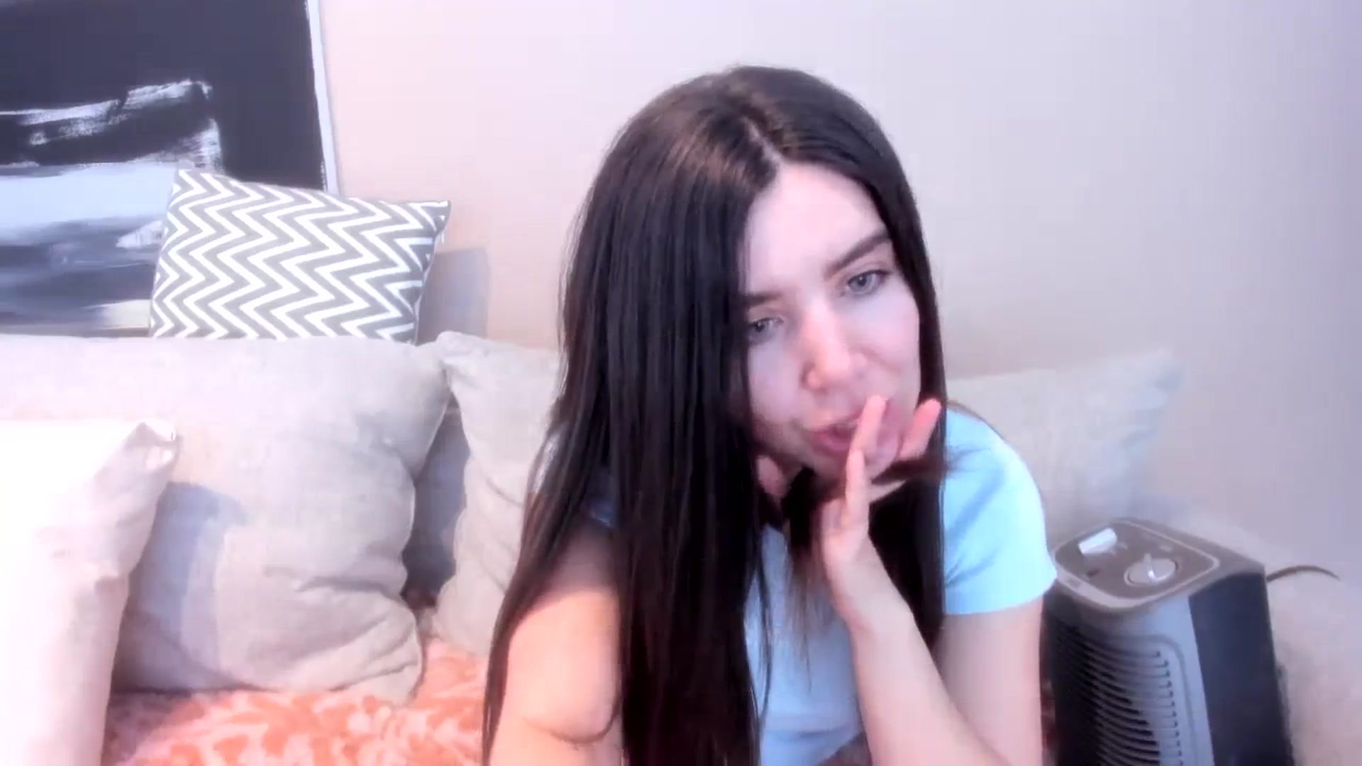Gallery image thumbnail from LauraVega's myfreecams stream on, 02/11/2024, 17:47 image 15 of 20