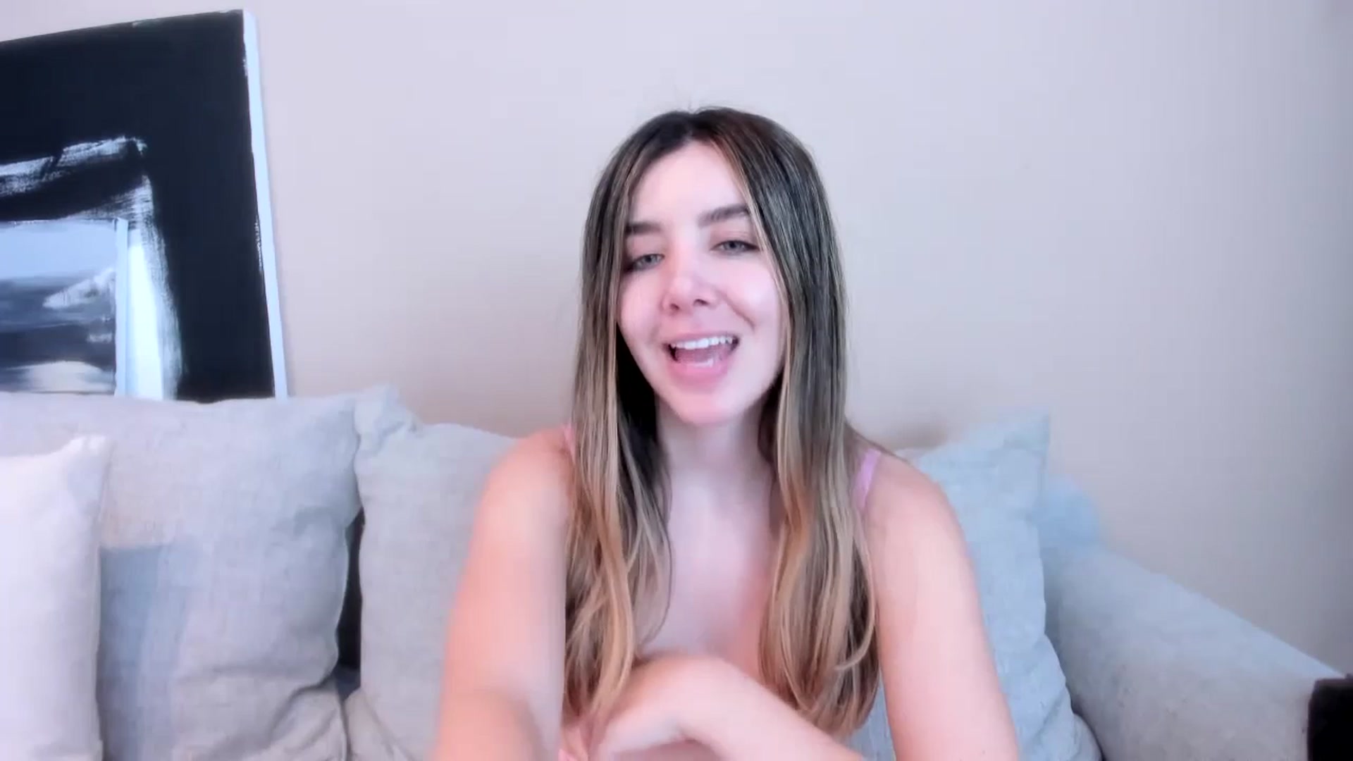 Gallery image thumbnail from LauraVega's myfreecams stream on, 02/14/2024, 17:45 image 18 of 20