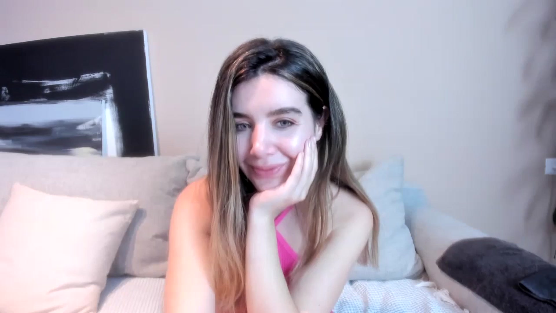 Gallery image thumbnail from LauraVega's myfreecams stream on, 02/16/2024, 23:32 image 7 of 20