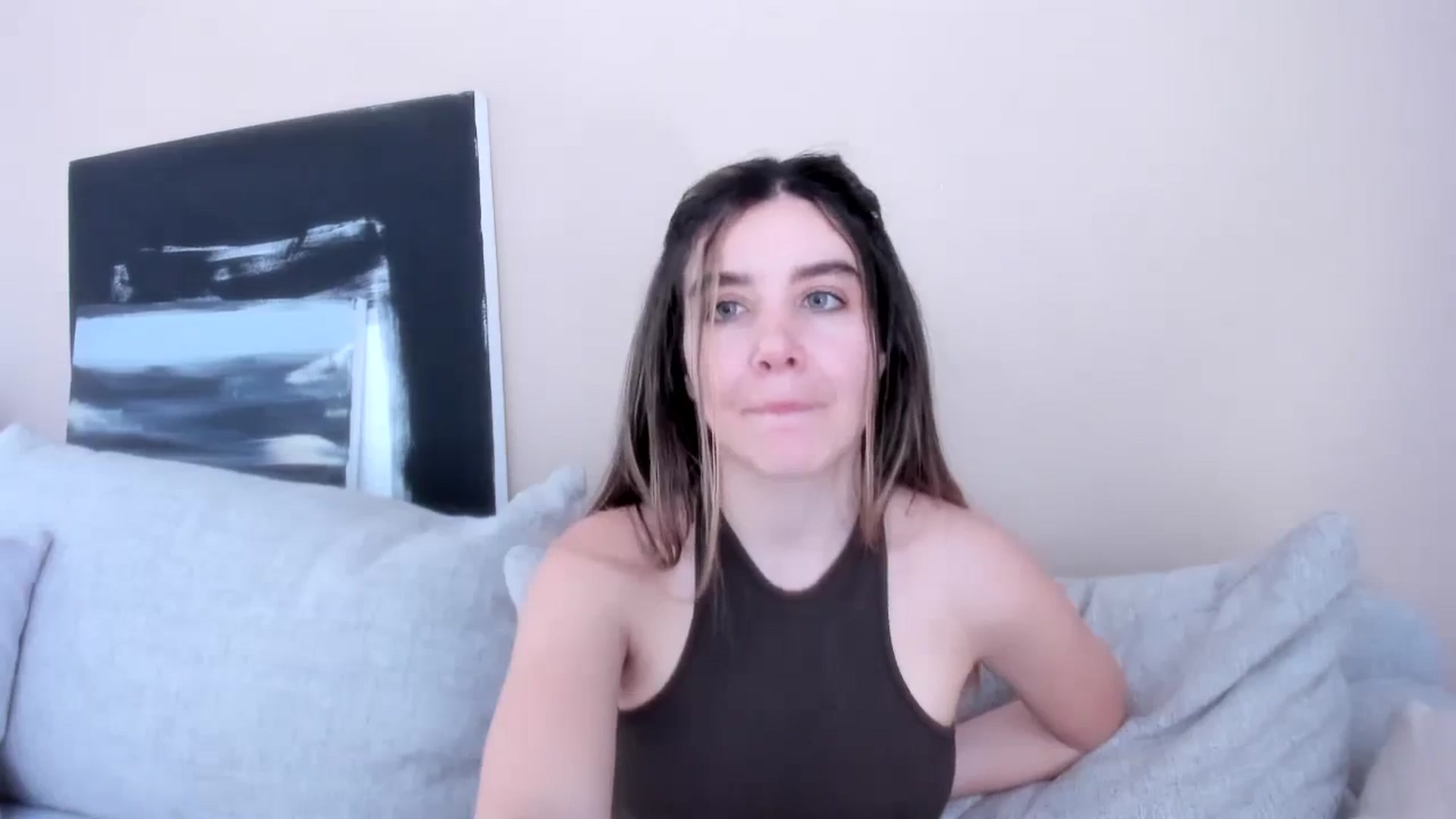 Gallery image thumbnail from LauraVega's myfreecams stream on, 02/18/2024, 17:31 image 10 of 20