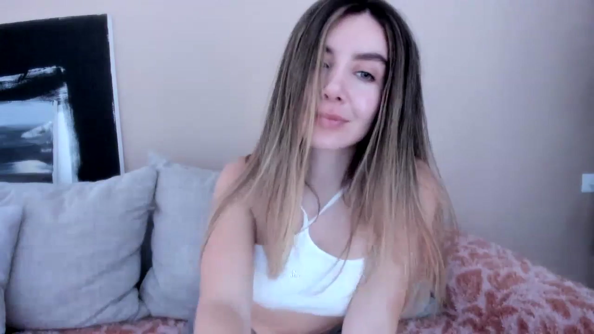 Gallery image thumbnail from LauraVega's myfreecams stream on, 02/25/2024, 17:18 image 11 of 20