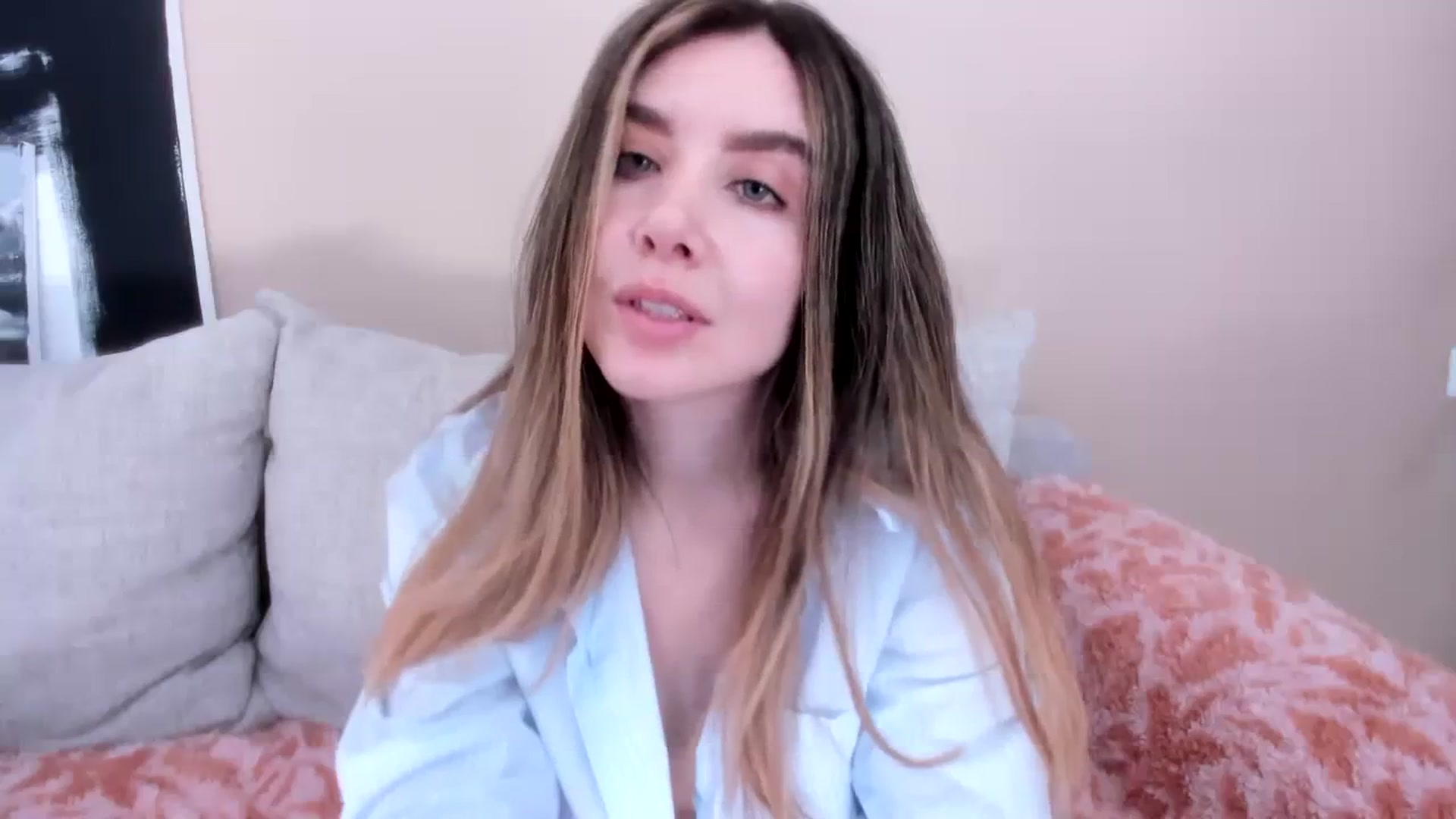 Gallery image thumbnail from LauraVega's myfreecams stream on, 02/26/2024, 15:40 image 5 of 20