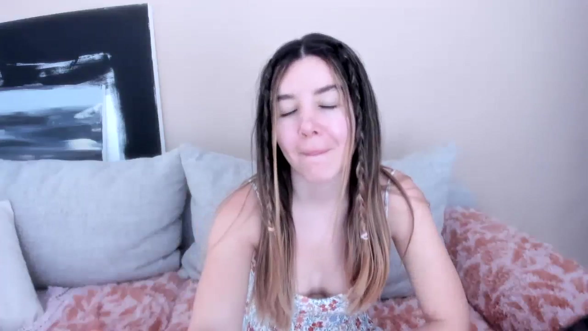 Gallery image thumbnail from LauraVega's myfreecams stream on, 03/01/2024, 16:27 image 11 of 20
