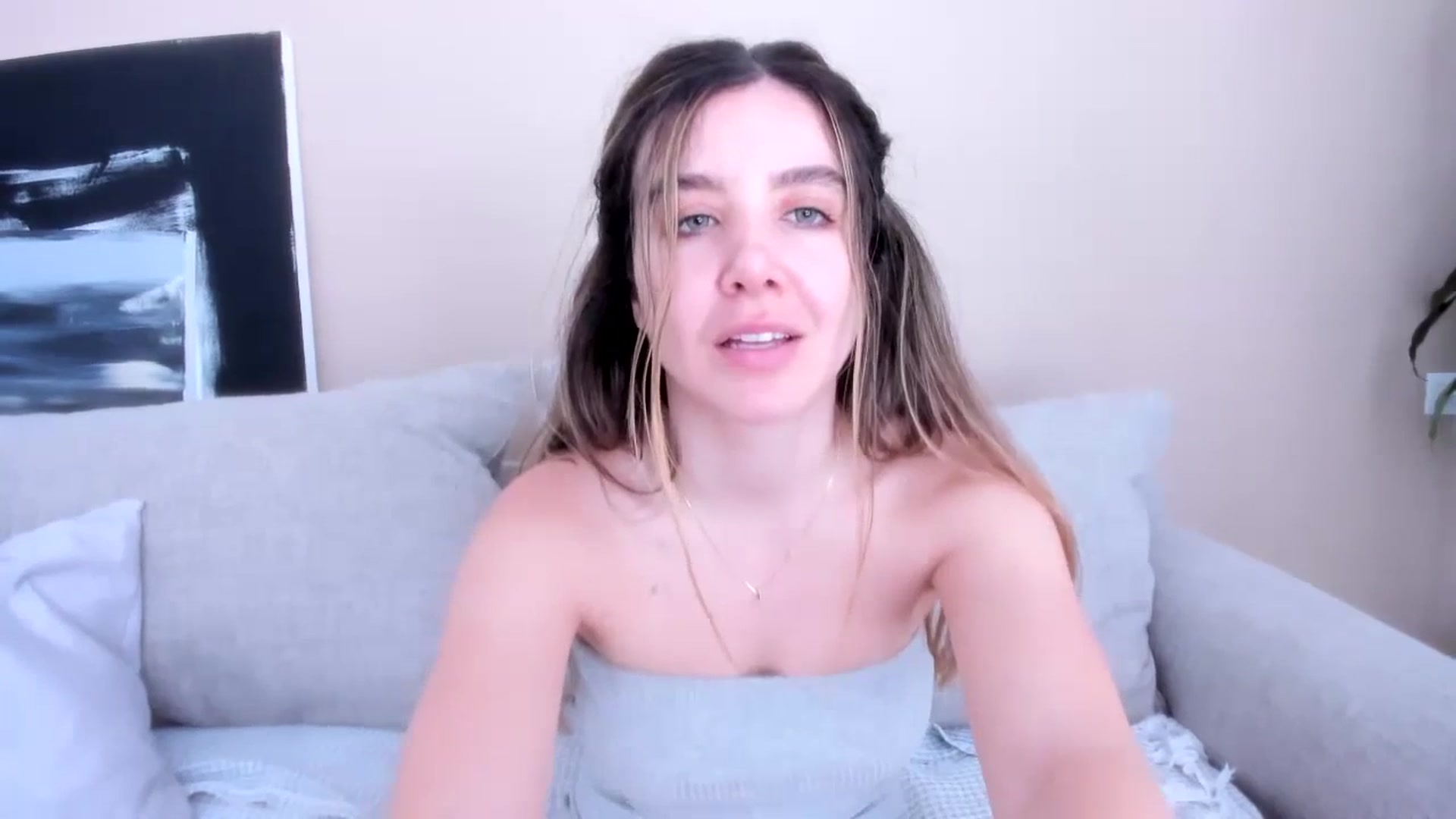 Gallery image thumbnail from LauraVega's myfreecams stream on, 03/22/2024, 15:11 image 15 of 20