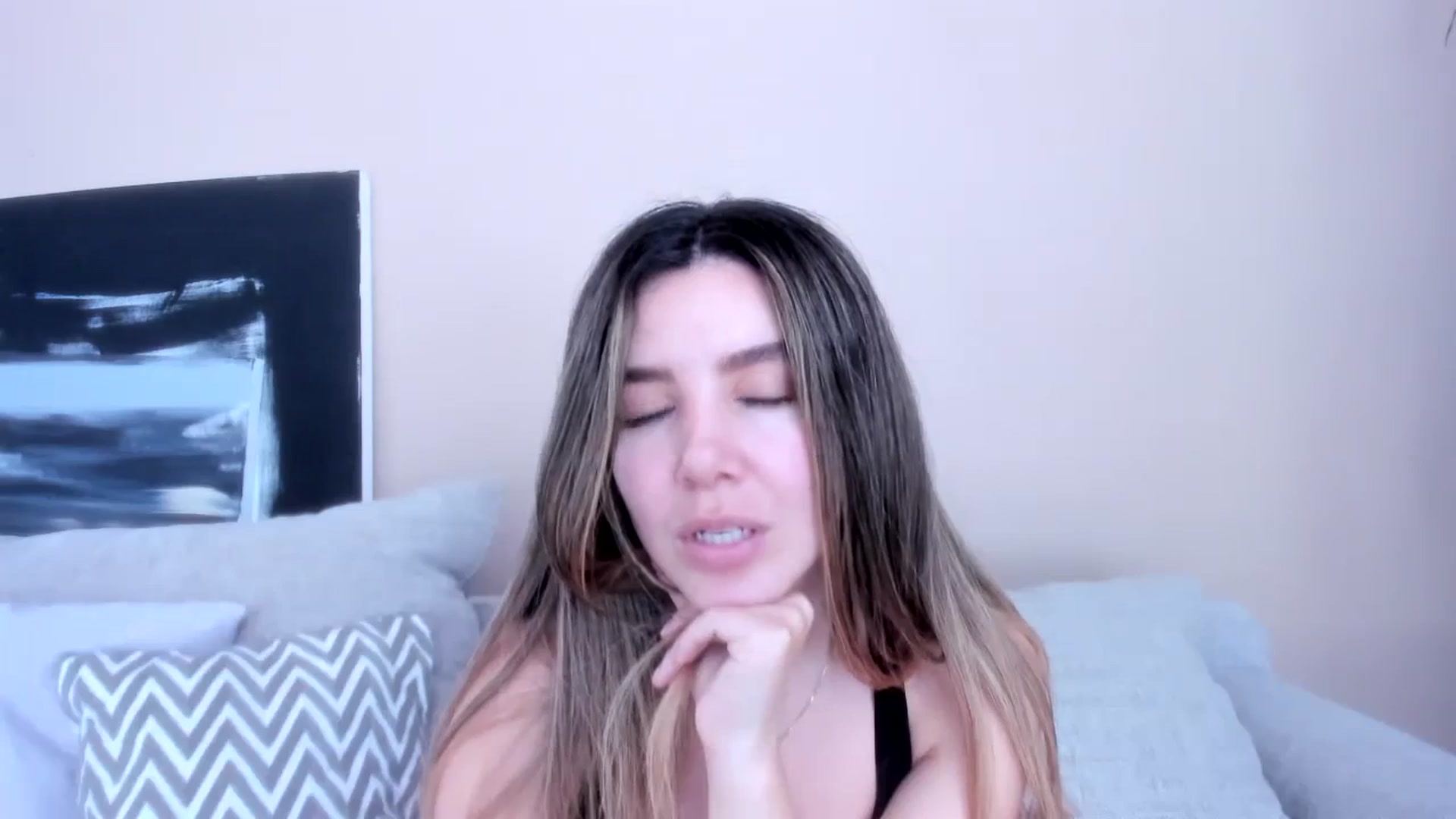 Gallery image thumbnail from LauraVega's myfreecams stream on, 03/28/2024, 16:27 image 18 of 20