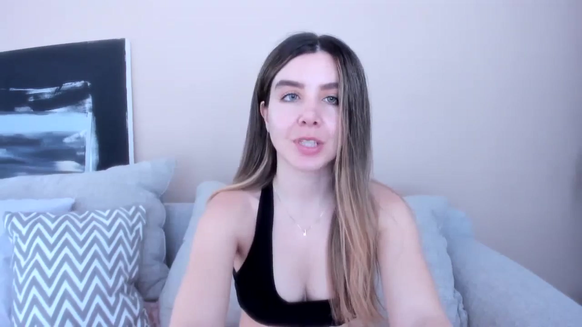 Gallery image thumbnail from LauraVega's myfreecams stream on, 03/28/2024, 16:27 image 2 of 20