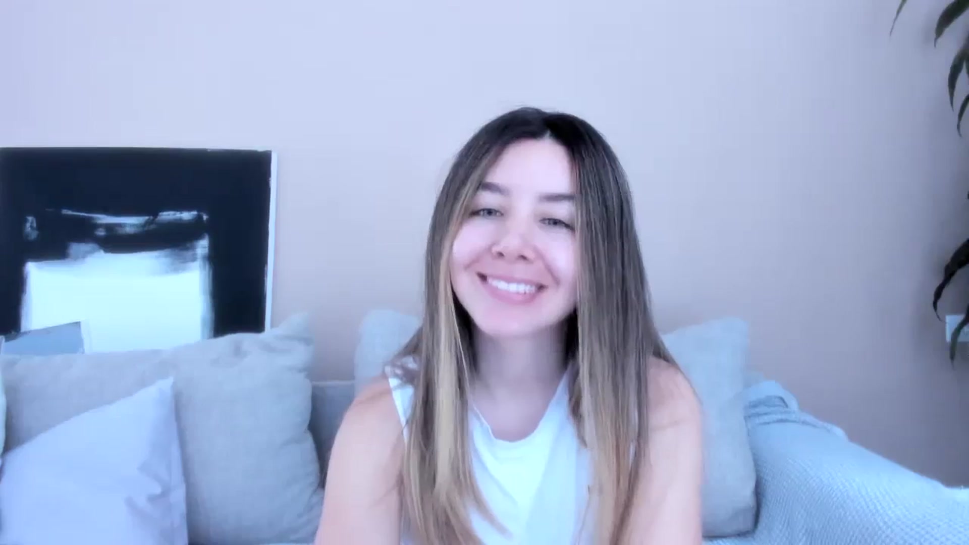 Gallery image thumbnail from LauraVega's myfreecams stream on, 04/01/2024, 17:06 image 5 of 20