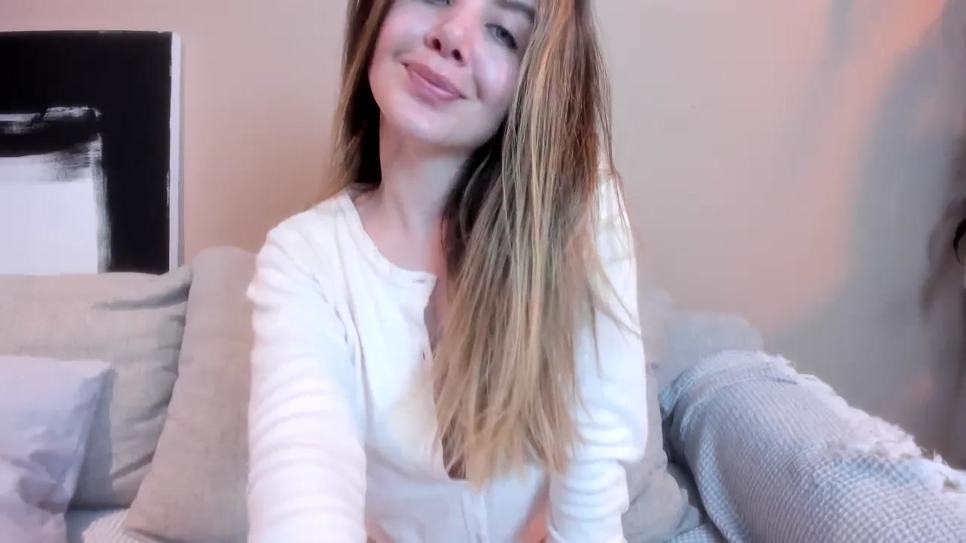 Gallery image thumbnail from LauraVega's myfreecams stream on, 04/02/2024, 02:10 image 15 of 20