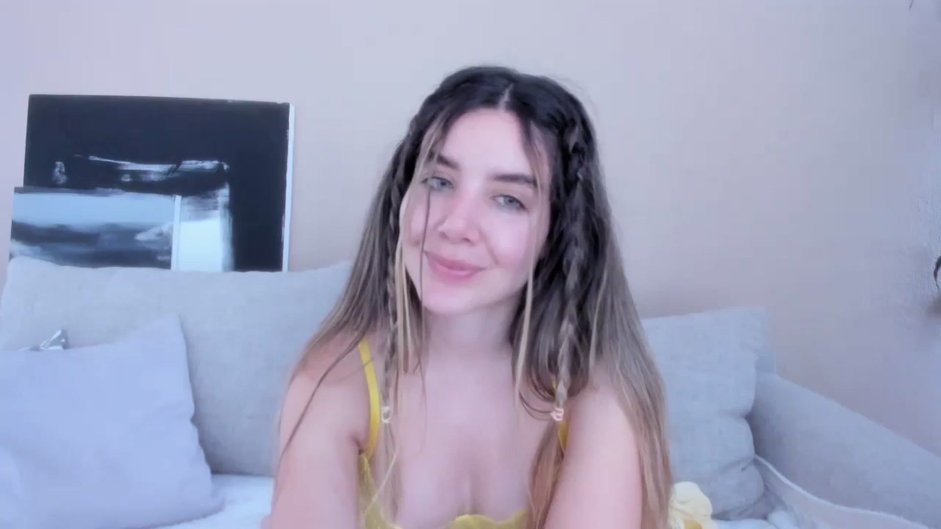 Gallery image thumbnail from LauraVega's myfreecams stream on, 04/26/2024, 17:02 image 19 of 20