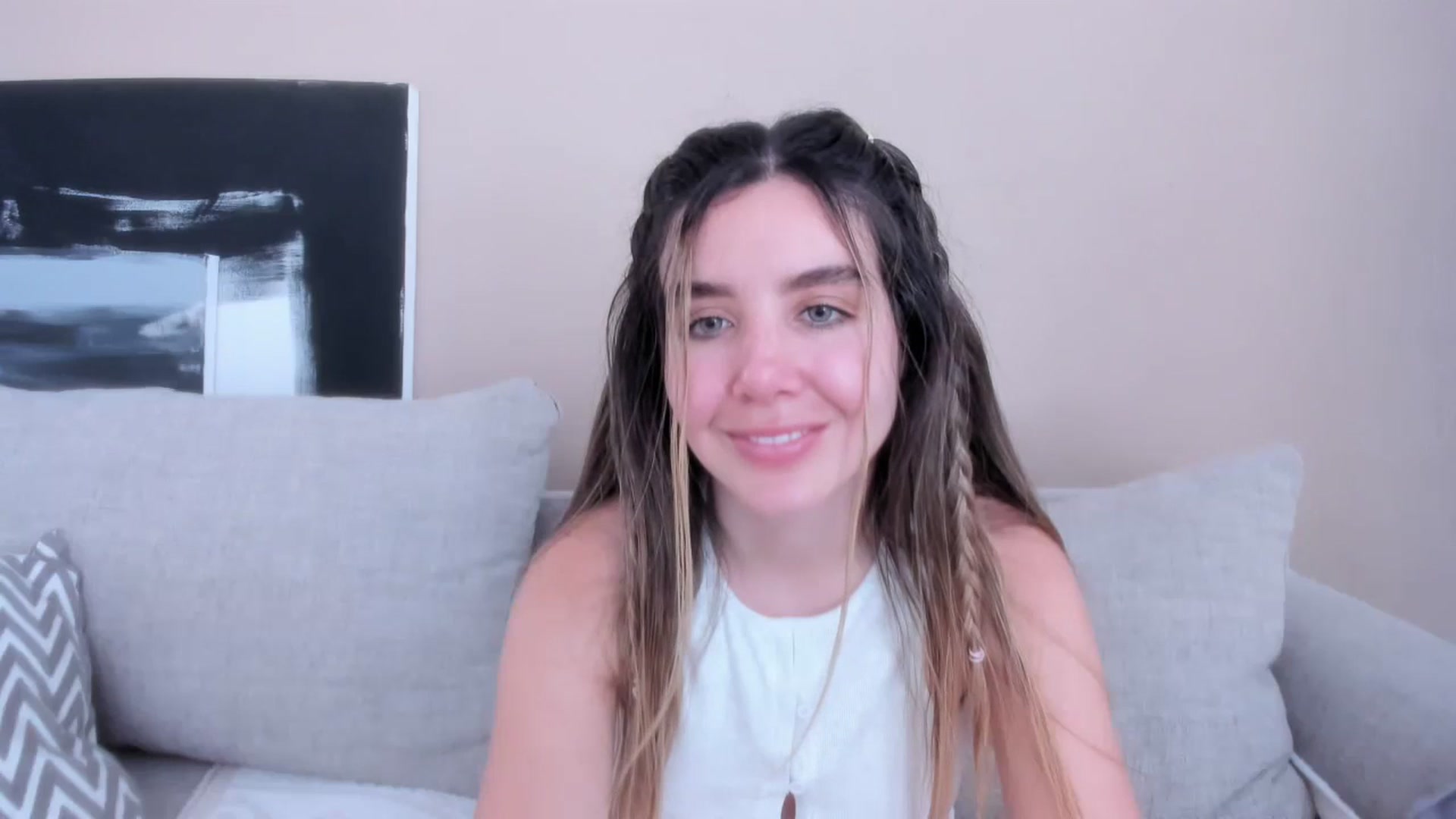 Gallery image thumbnail from LauraVega's myfreecams stream on, 04/27/2024, 16:09 image 3 of 20