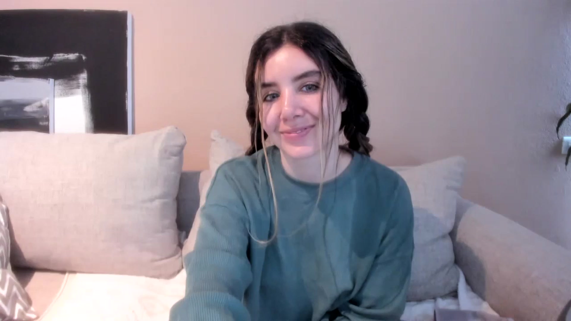 Gallery image thumbnail from LauraVega's myfreecams stream on, 04/28/2024, 17:02 image 11 of 20
