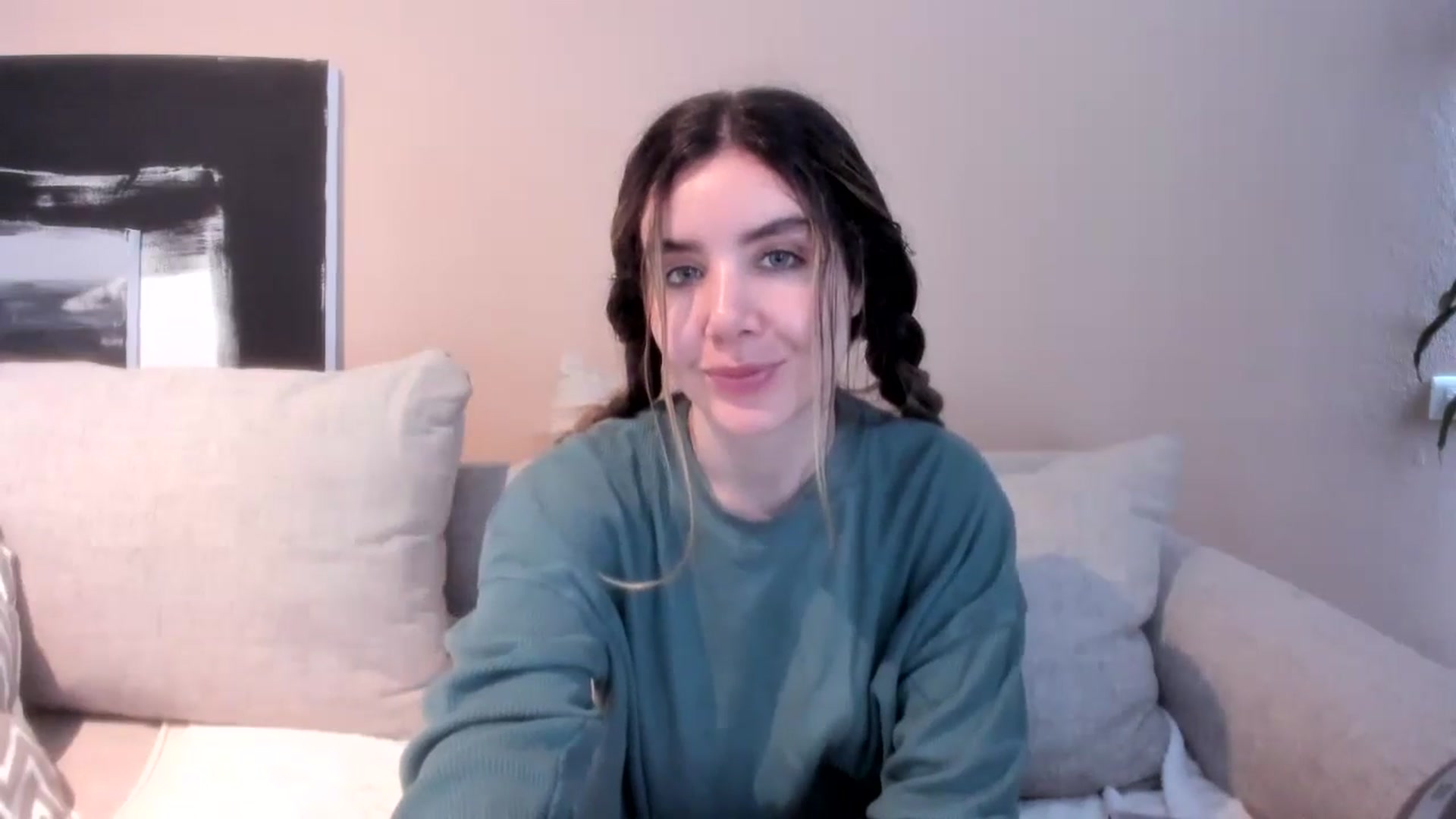 Gallery image thumbnail from LauraVega's myfreecams stream on, 04/28/2024, 17:02 image 3 of 20