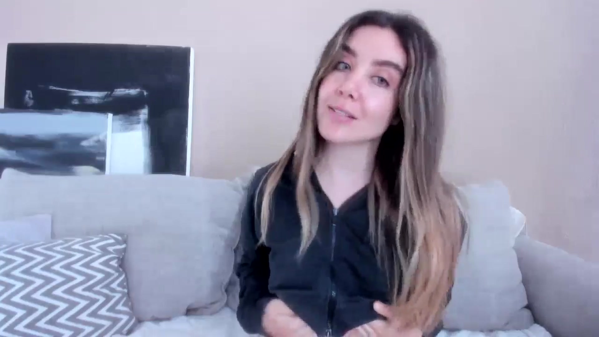 Gallery image thumbnail from LauraVega's myfreecams stream on, 05/03/2024, 15:46 image 7 of 20
