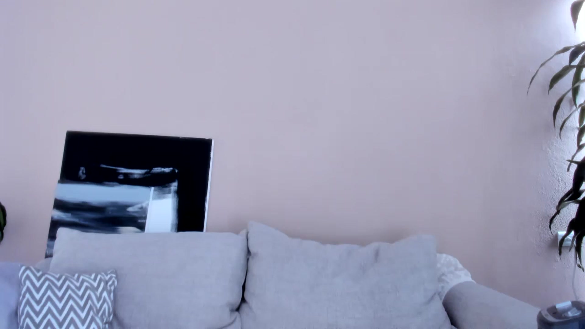 Gallery image thumbnail from LauraVega's myfreecams stream on, 05/08/2024, 17:34 image 14 of 20