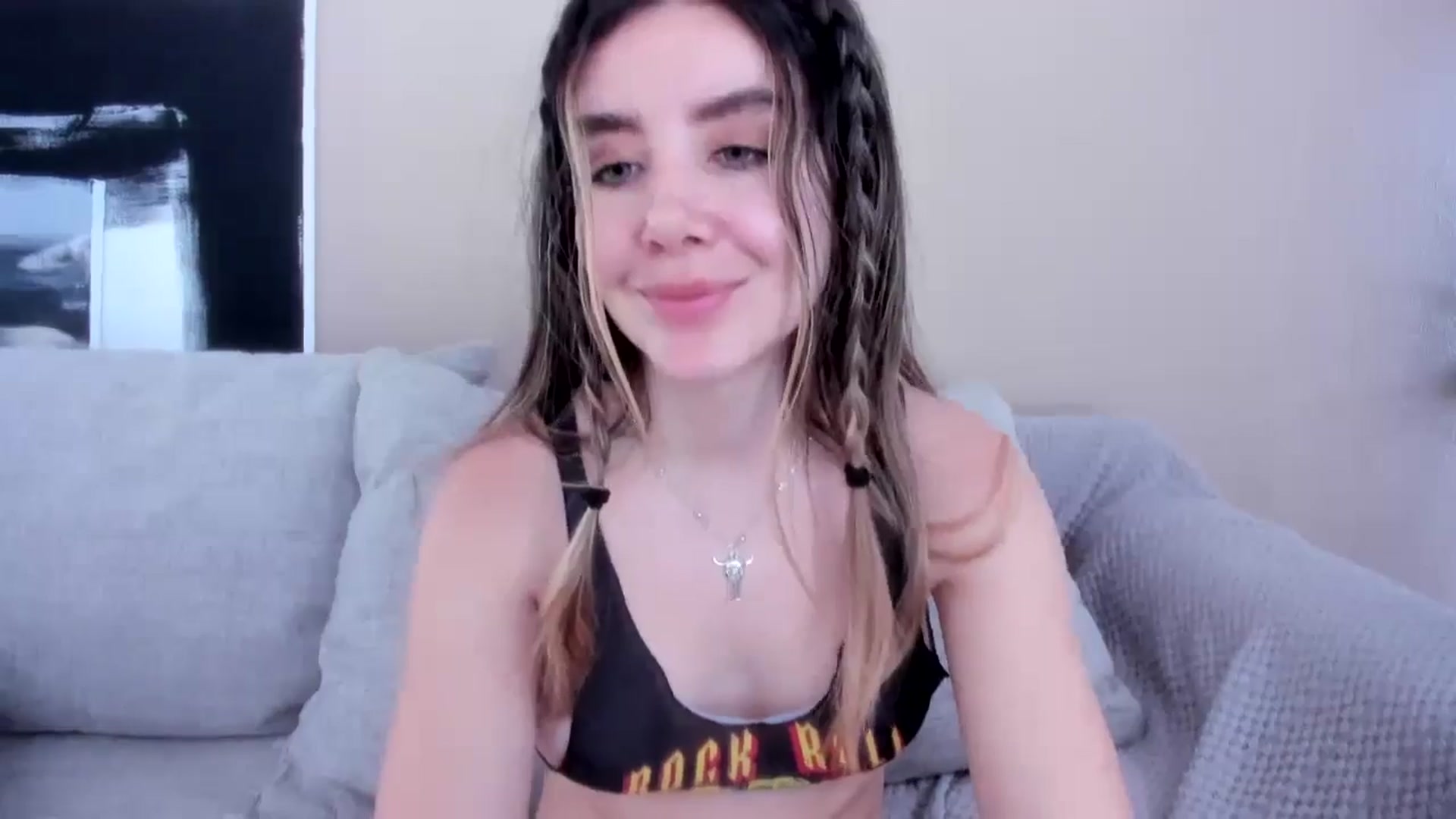 Gallery image thumbnail from LauraVega's myfreecams stream on, 05/11/2024, 16:59 image 11 of 20