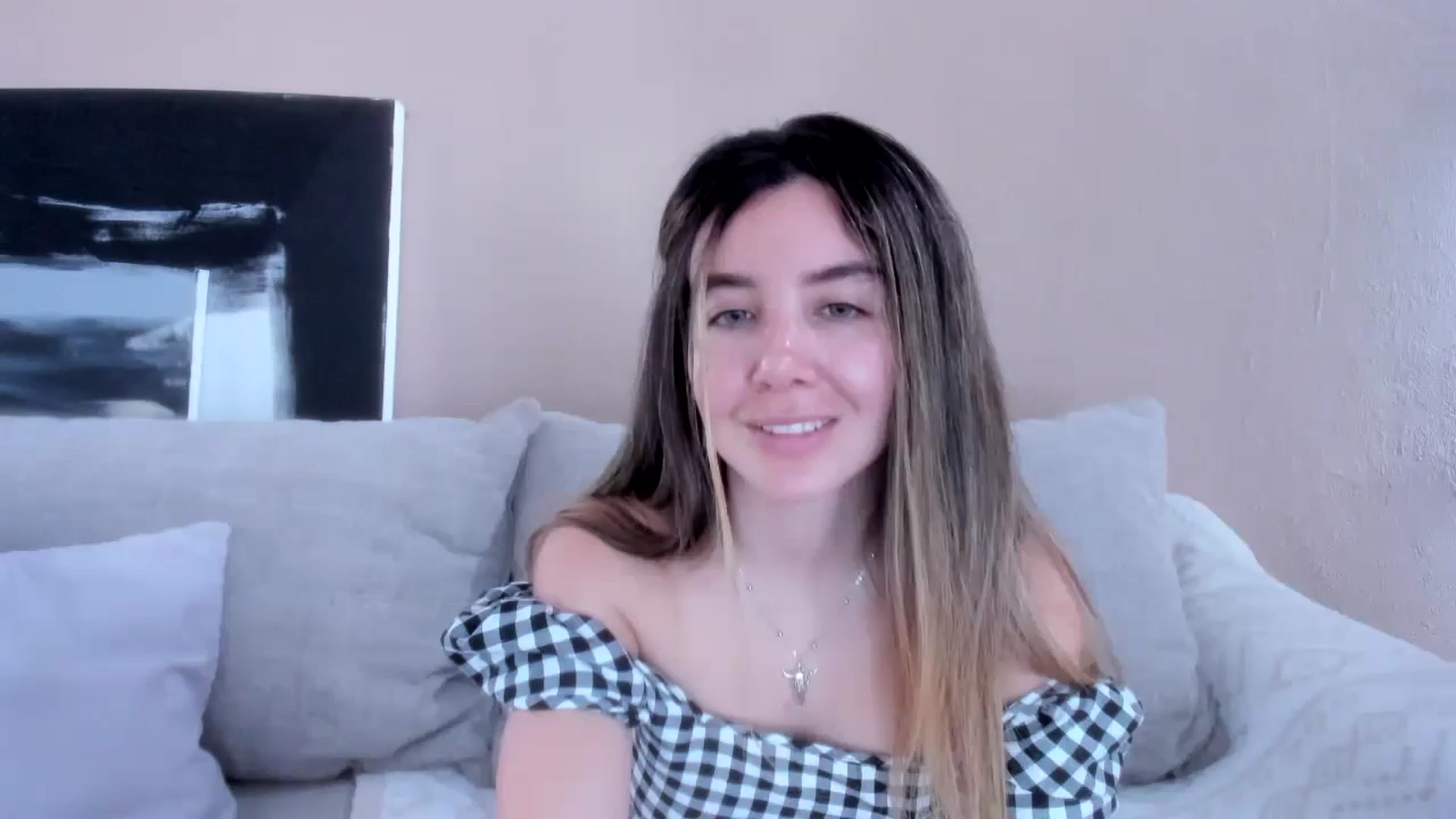 Gallery image thumbnail from LauraVega's myfreecams stream on, 05/14/2024, 16:22 image 7 of 20