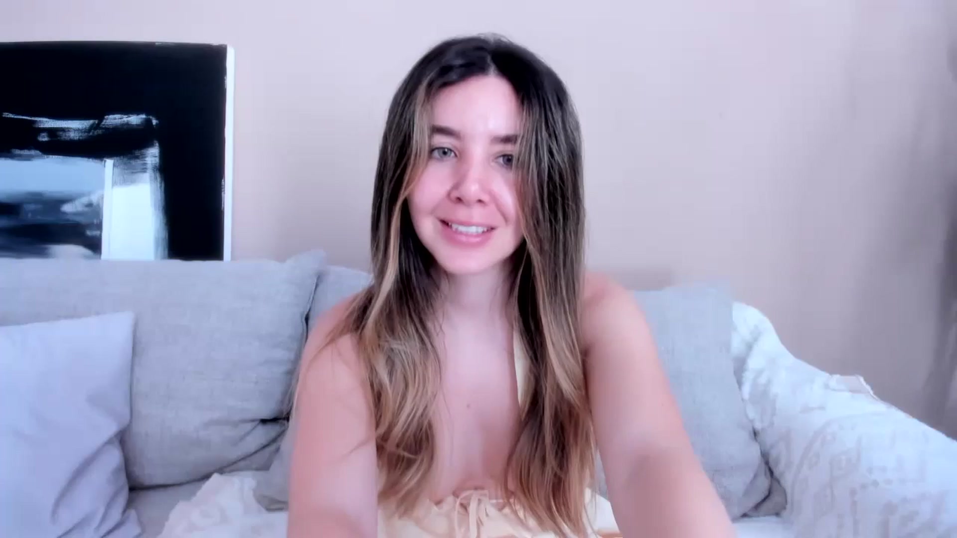 Gallery image thumbnail from LauraVega's myfreecams stream on, 05/19/2024, 17:20 image 1 of 20
