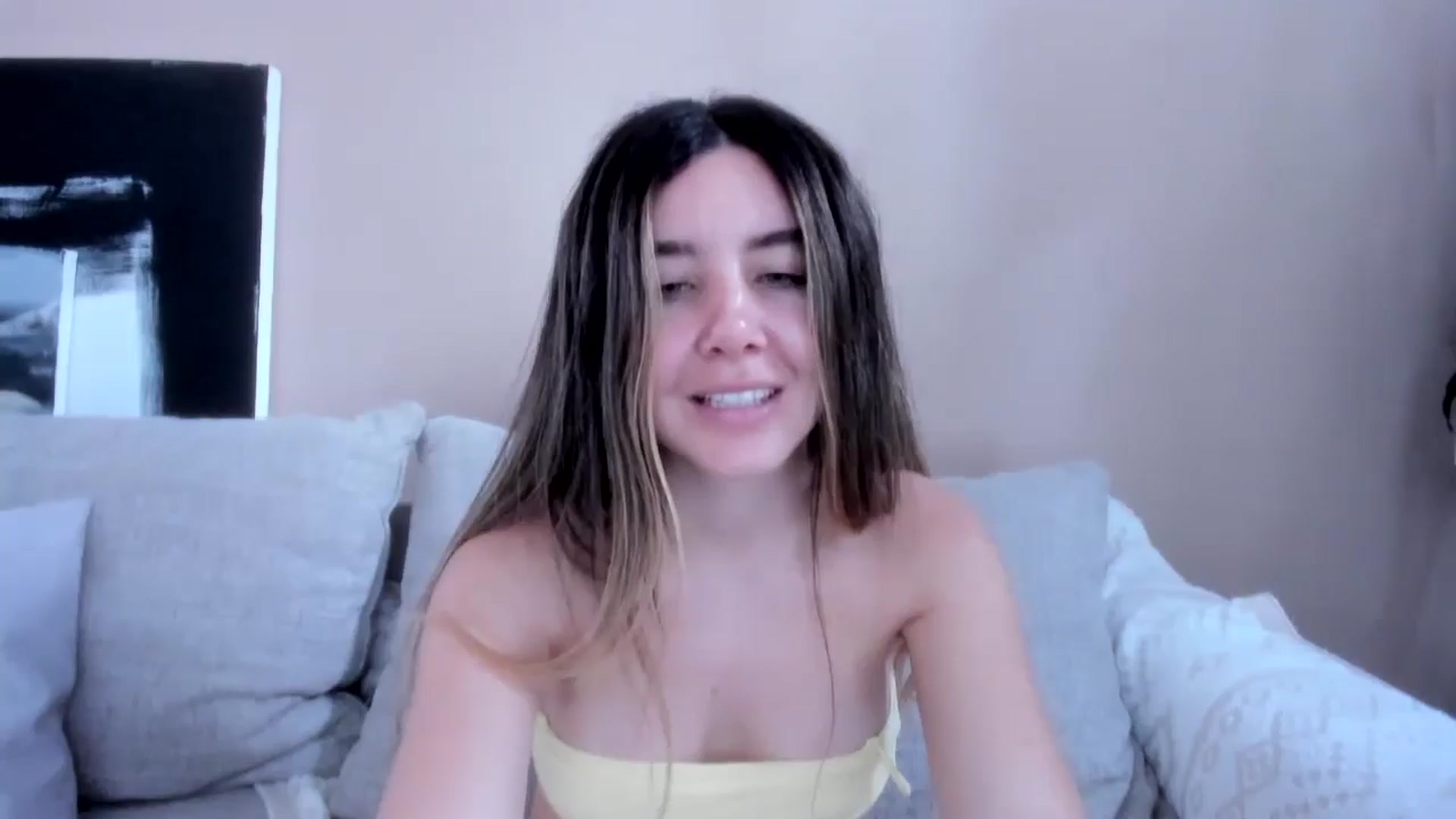 Gallery image thumbnail from LauraVega's myfreecams stream on, 05/19/2024, 18:03 image 6 of 20