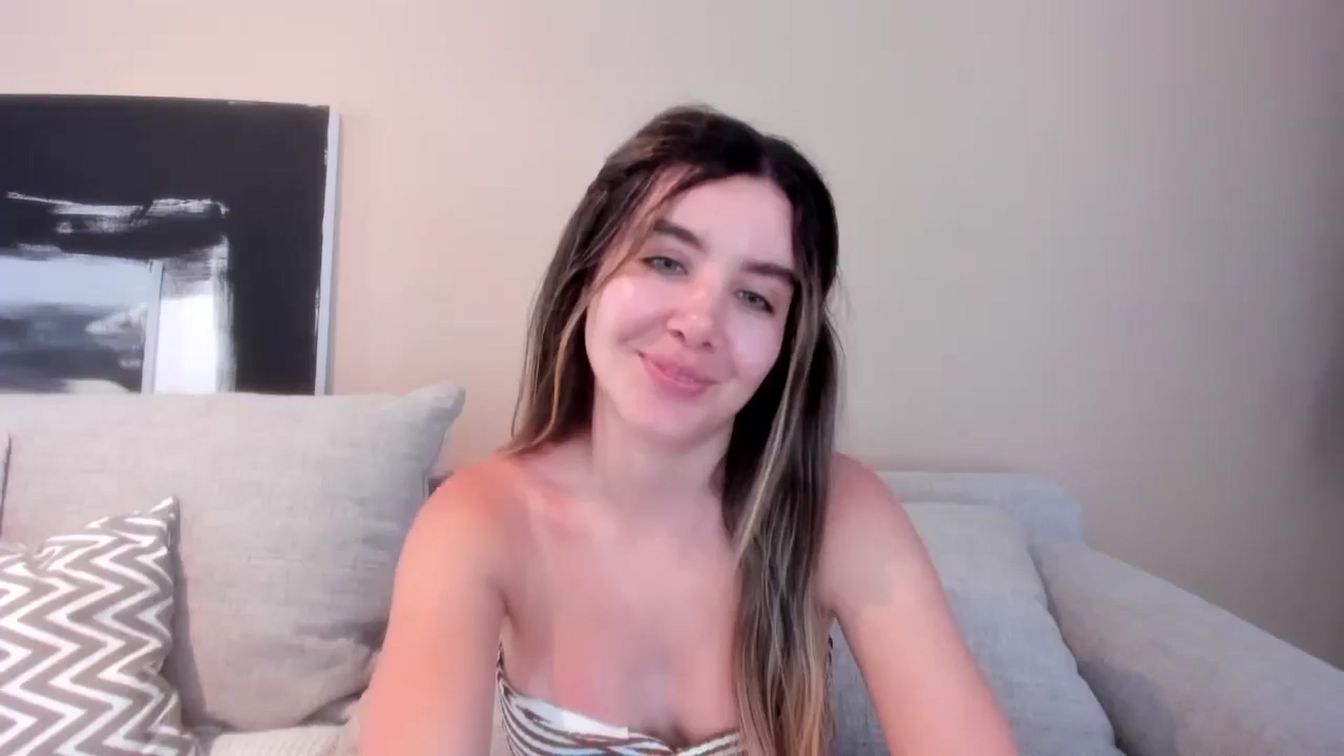 Gallery image thumbnail from LauraVega's myfreecams stream on, 05/29/2024, 17:51 image 4 of 20