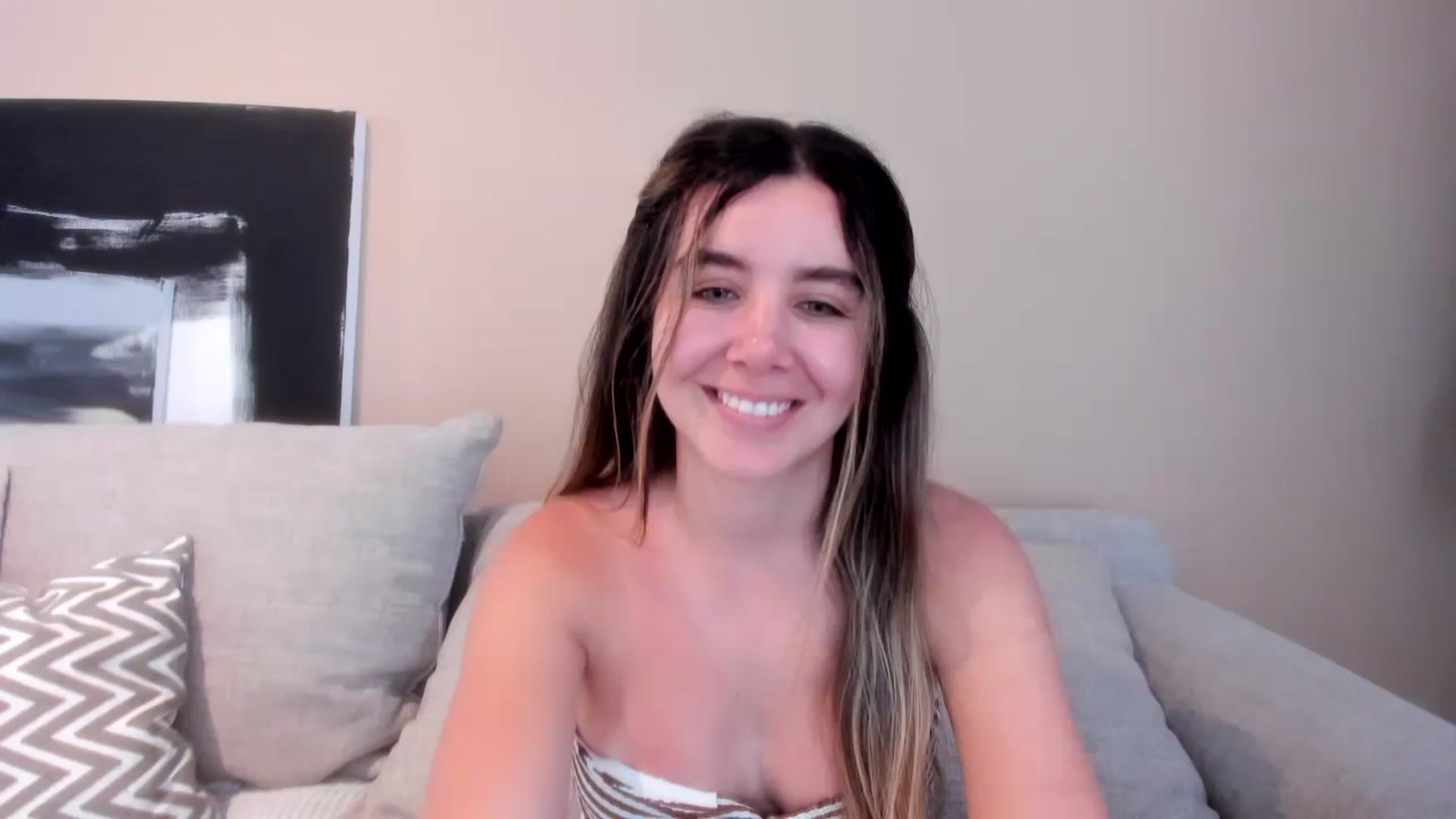 Gallery image thumbnail from LauraVega's myfreecams stream on, 05/29/2024, 17:51 image 3 of 20