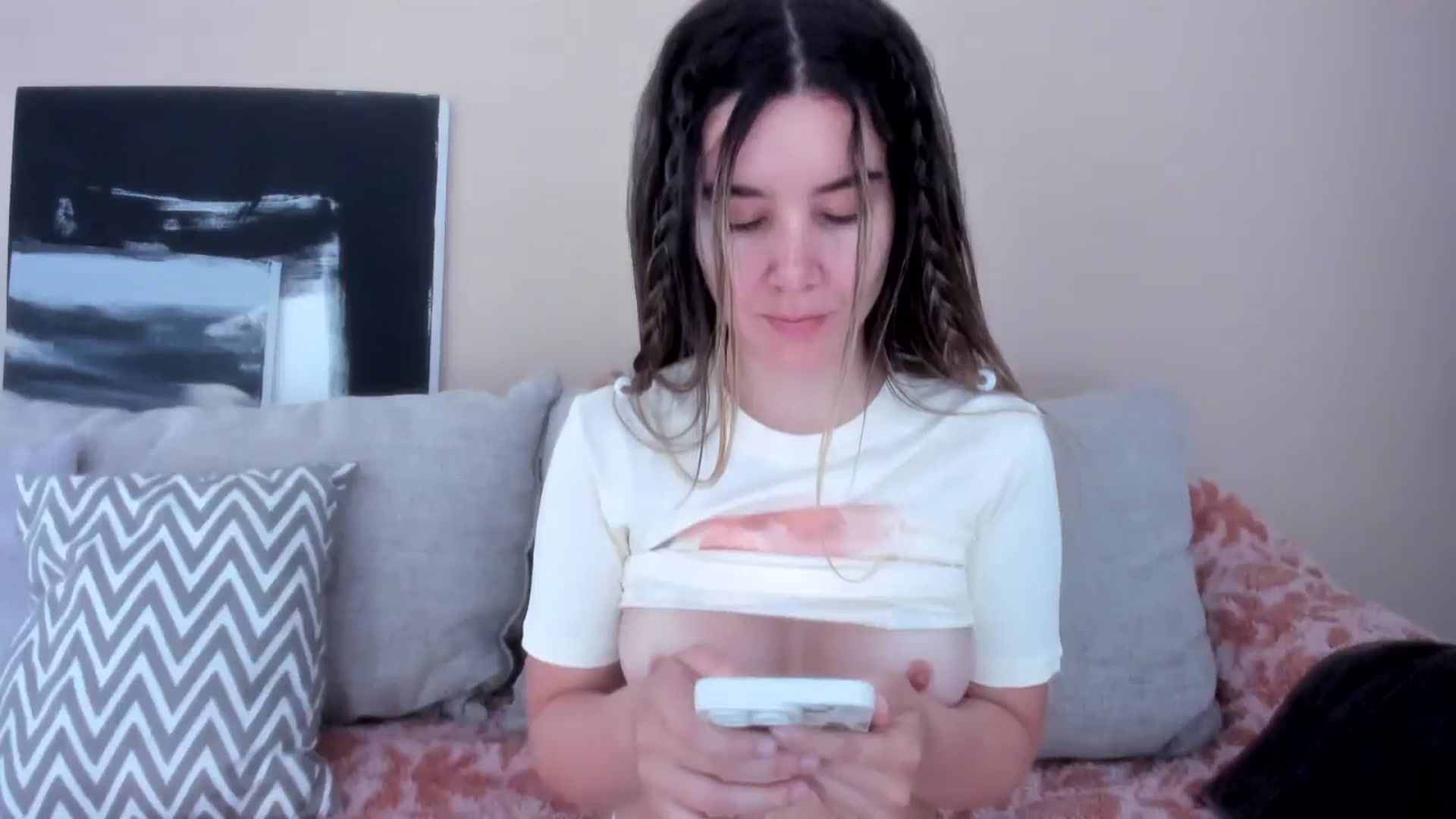 Gallery image thumbnail from LauraVega's myfreecams stream on, 05/31/2024, 15:16 image 6 of 20
