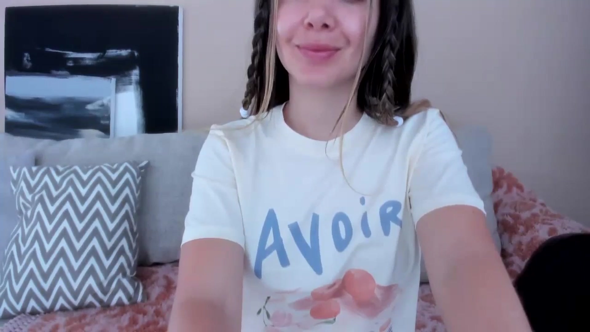 Gallery image thumbnail from LauraVega's myfreecams stream on, 05/31/2024, 15:16 image 11 of 20
