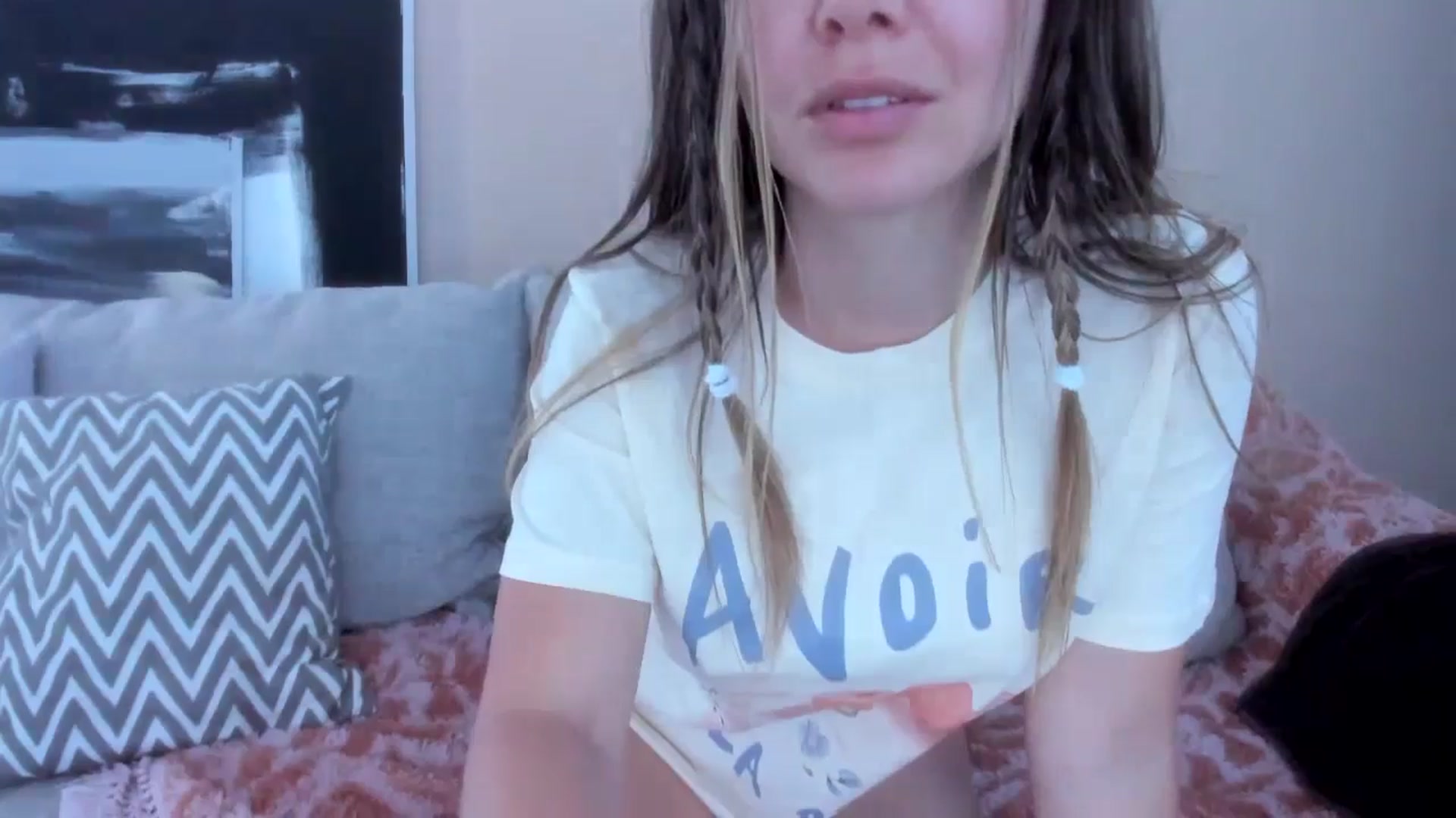 Gallery image thumbnail from LauraVega's myfreecams stream on, 05/31/2024, 17:23 image 13 of 20