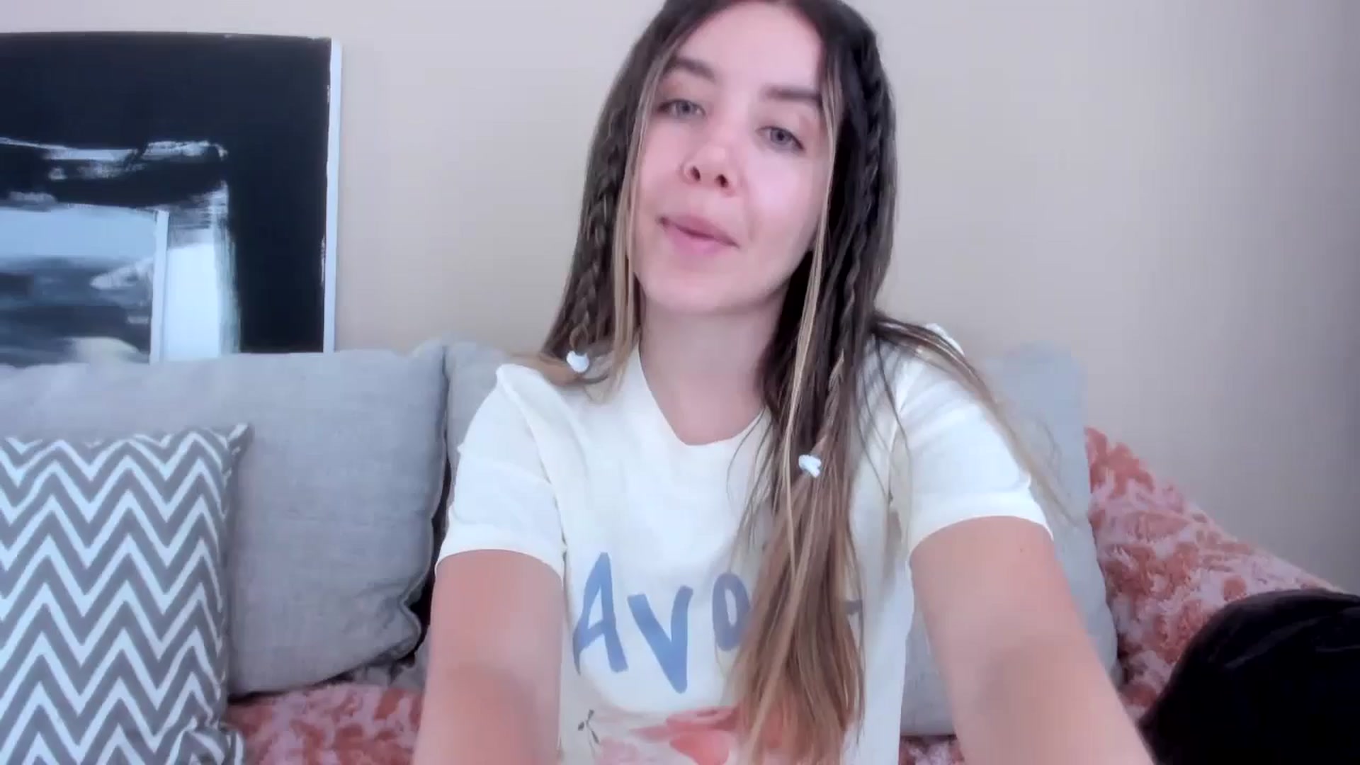 Gallery image thumbnail from LauraVega's myfreecams stream on, 05/31/2024, 17:23 image 1 of 20