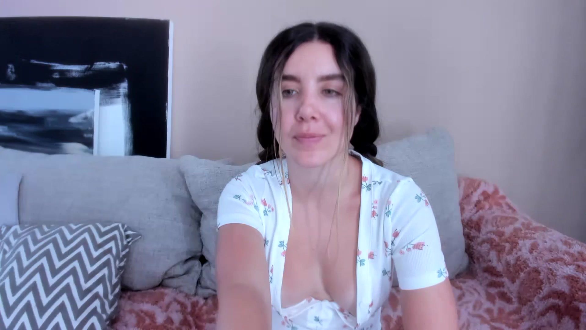 Gallery image thumbnail from LauraVega's myfreecams stream on, 06/01/2024, 16:04 image 19 of 20
