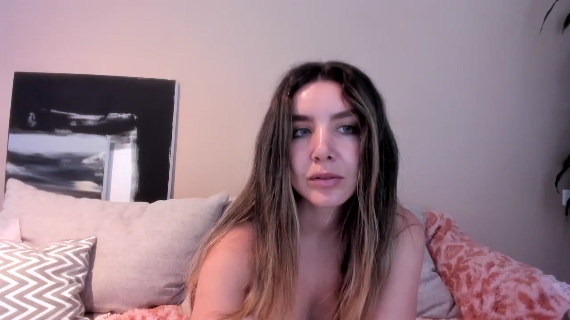 Gallery image thumbnail from LauraVega's myfreecams stream on, 06/04/2024, 15:23 image 1 of 20