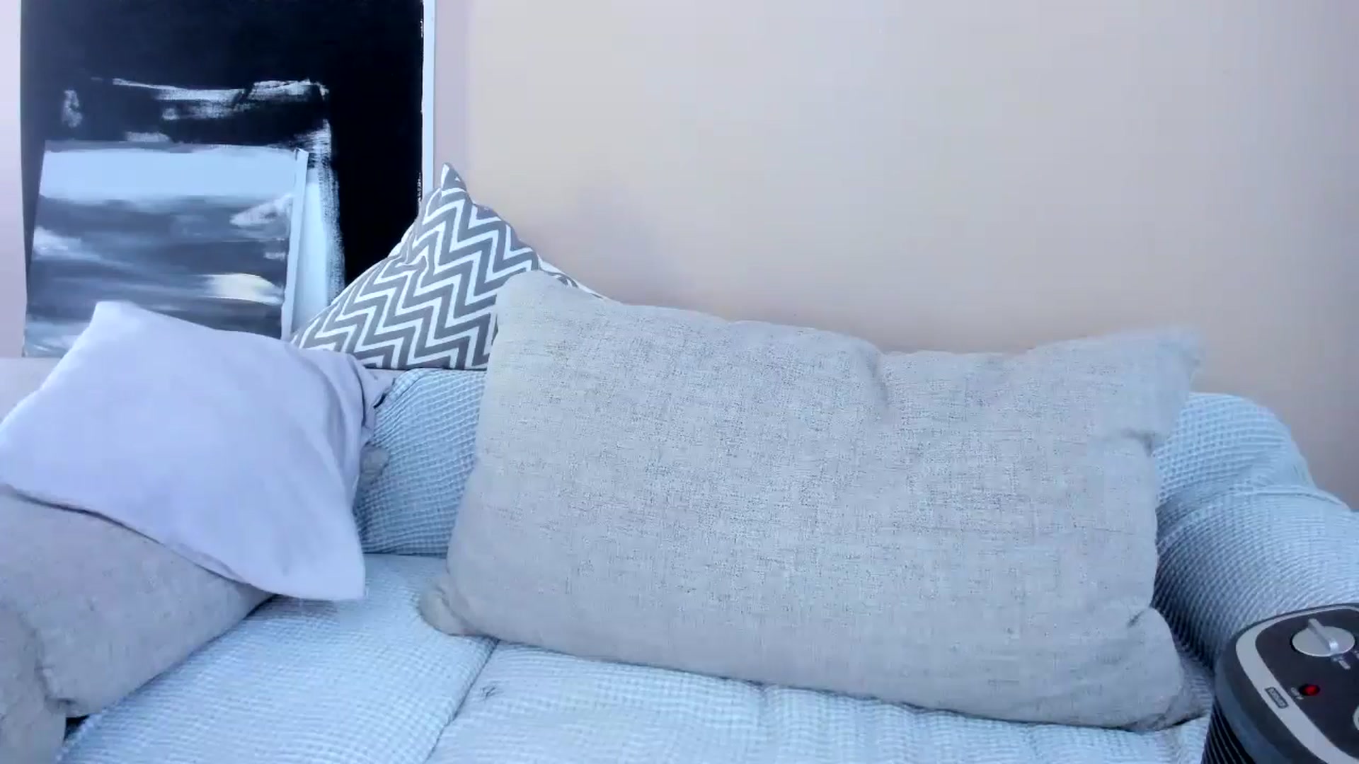 Gallery image thumbnail from LauraVega's myfreecams stream on, 06/17/2024, 17:35 image 17 of 20