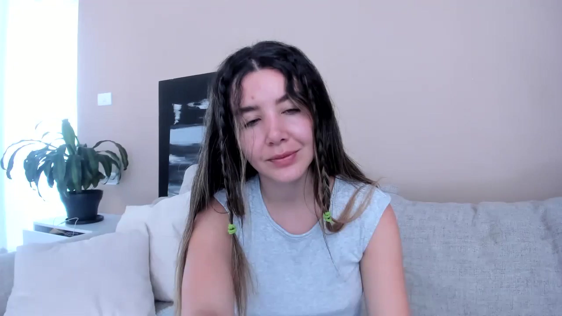 Gallery image thumbnail from LauraVega's myfreecams stream on, 07/08/2024, 16:14 image 17 of 20