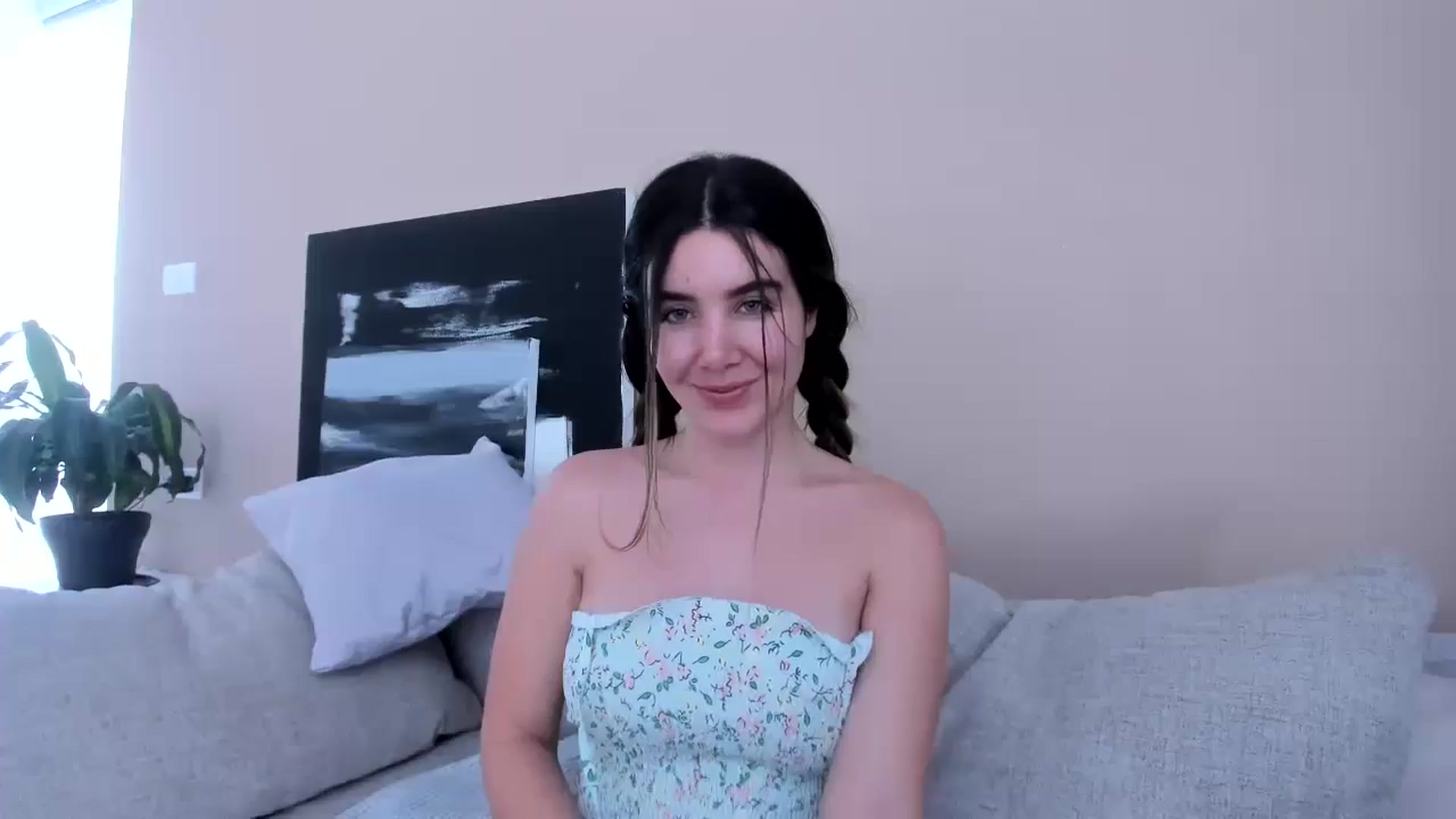 Gallery image thumbnail from LauraVega's myfreecams stream on, 07/16/2024, 15:38 image 17 of 20