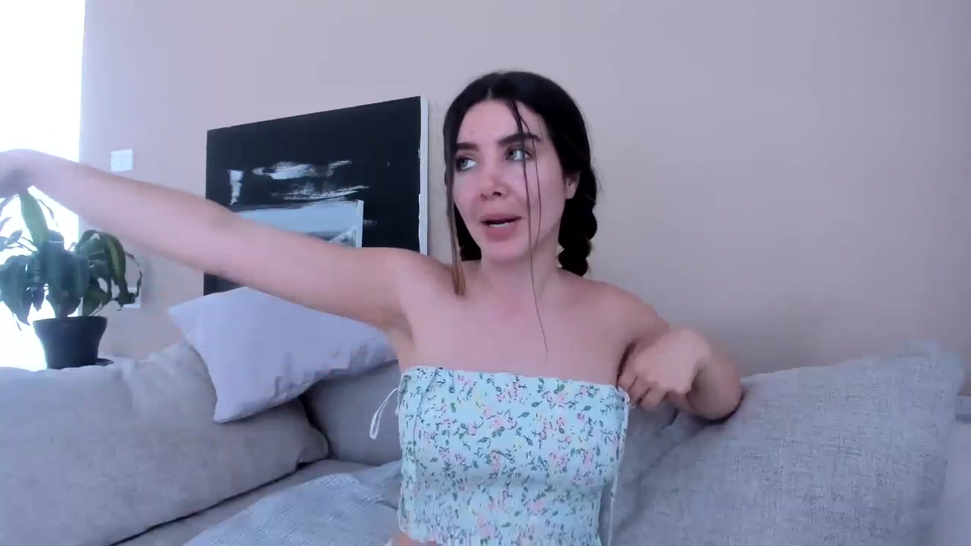 Gallery image thumbnail from LauraVega's myfreecams stream on, 07/16/2024, 15:38 image 18 of 20