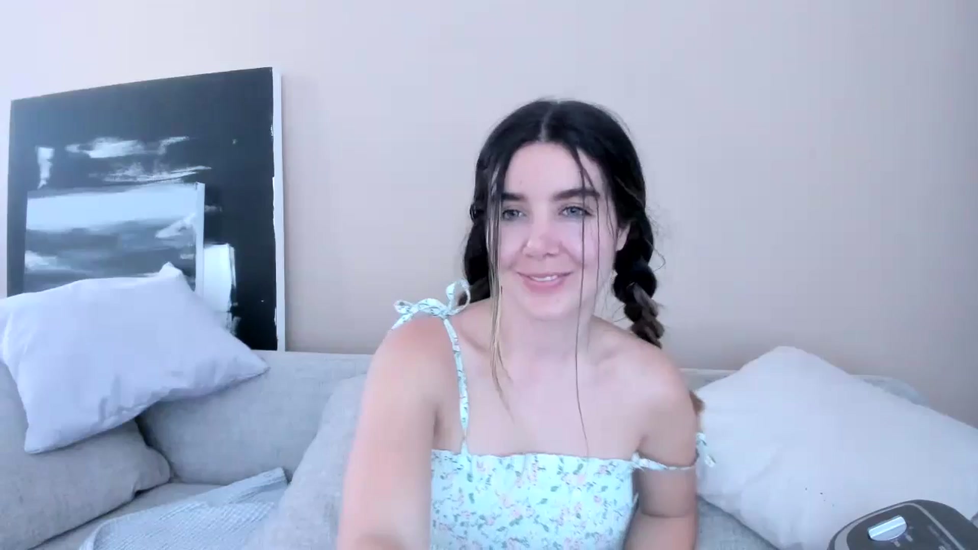 Gallery image thumbnail from LauraVega's myfreecams stream on, 07/16/2024, 17:27 image 1 of 20