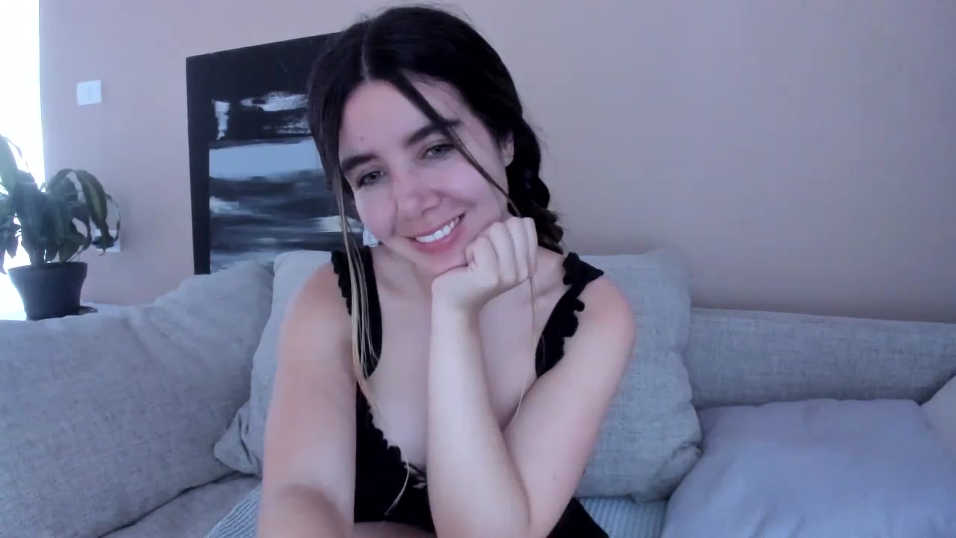 Gallery image thumbnail from LauraVega's myfreecams stream on, 07/16/2024, 22:56 image 17 of 20