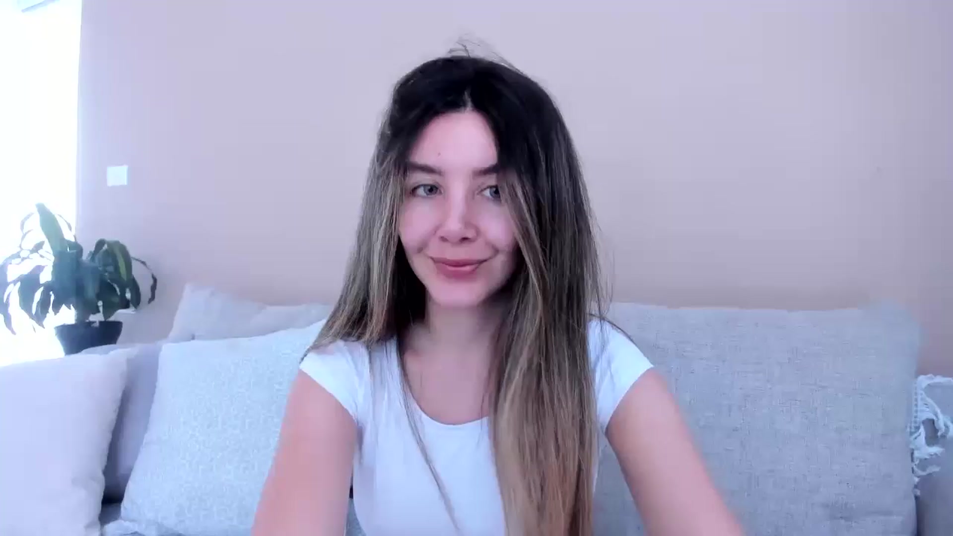 Gallery image thumbnail from LauraVega's myfreecams stream on, 07/19/2024, 16:50 image 1 of 20