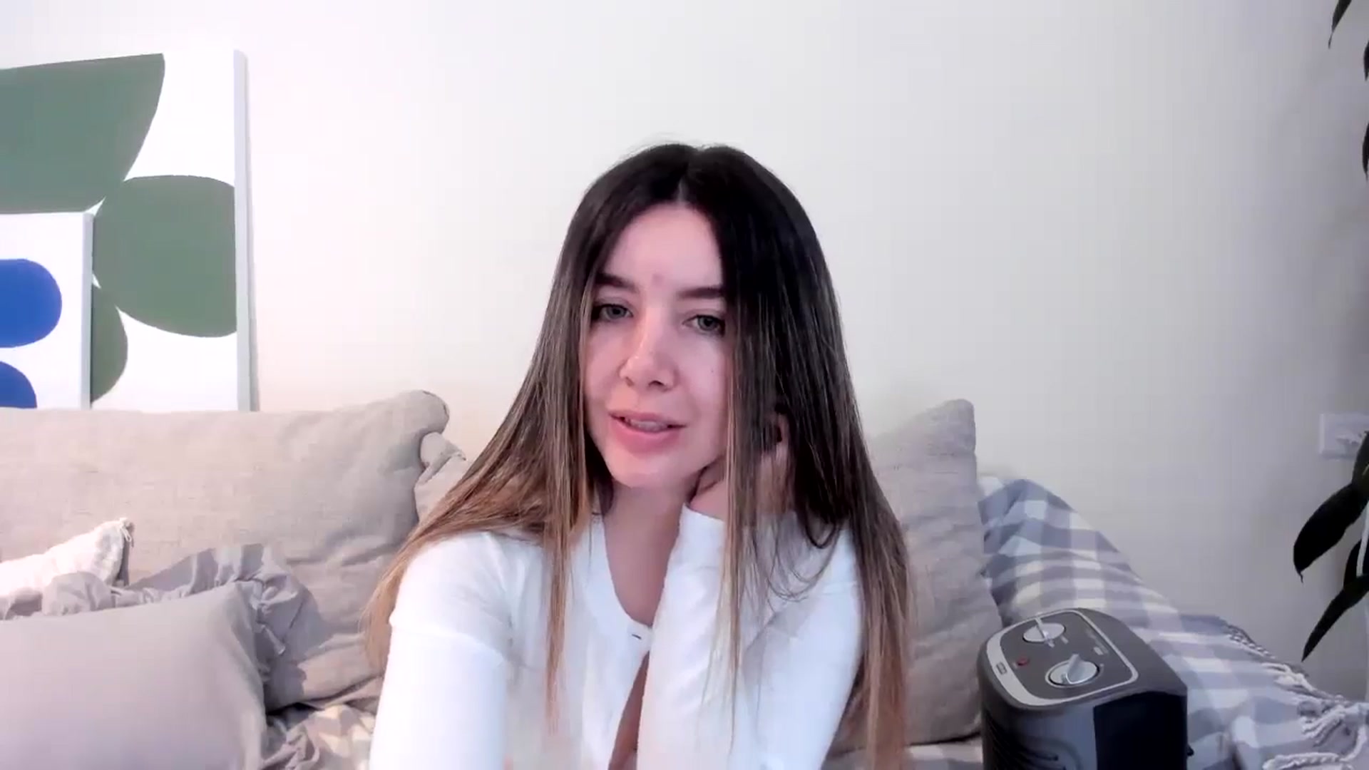 Gallery image thumbnail from LauraVega's myfreecams stream on, 07/28/2024, 14:14 image 18 of 20