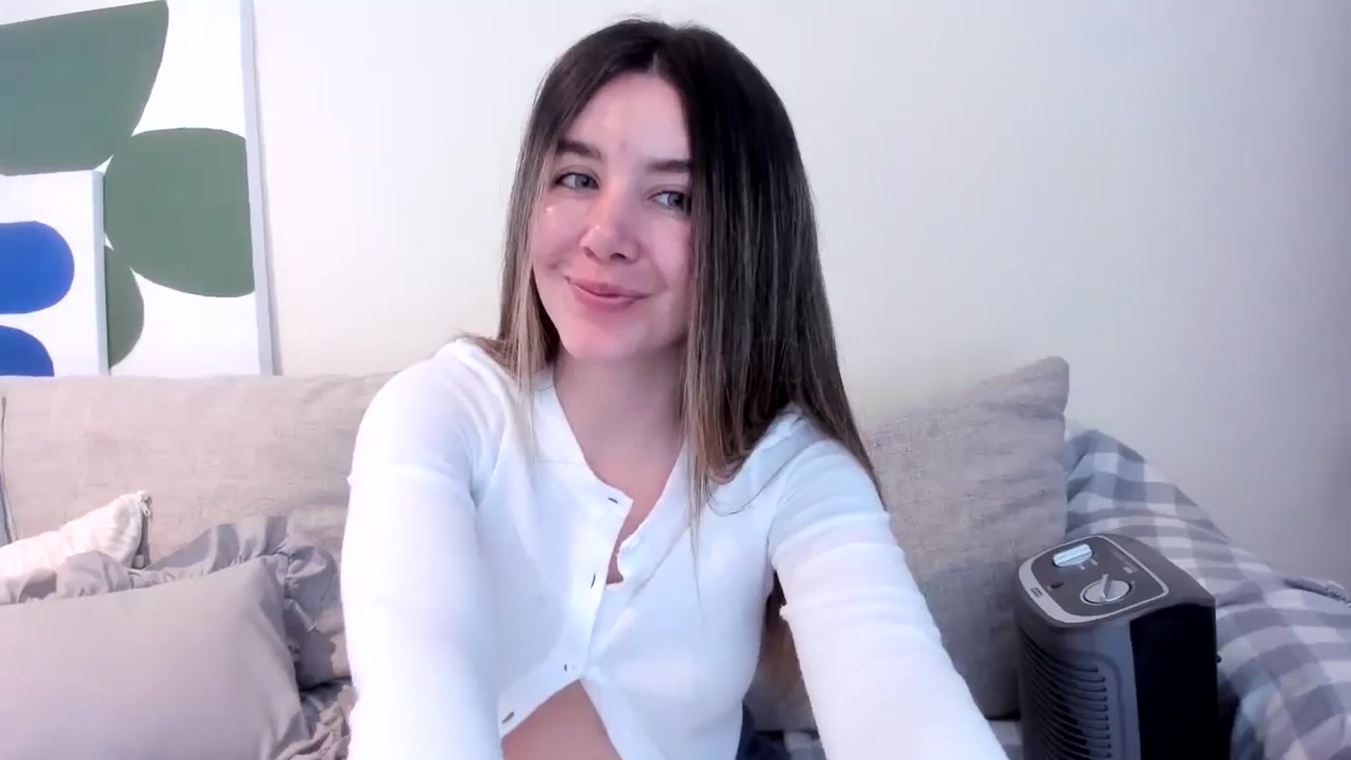 Gallery image thumbnail from LauraVega's myfreecams stream on, 07/28/2024, 17:05 image 15 of 20