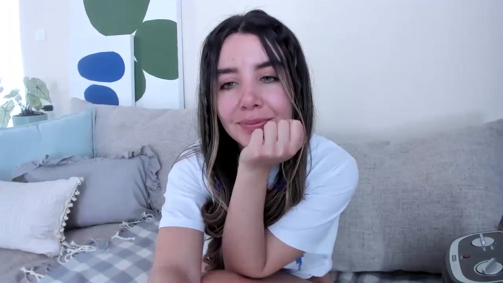 Gallery image thumbnail from LauraVega's myfreecams stream on, 08/02/2024, 17:04 image 10 of 20